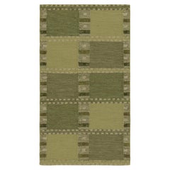 Rug & Kilim's Teppich im skandinavischen Stil in Grün mit geometrischen Mustern