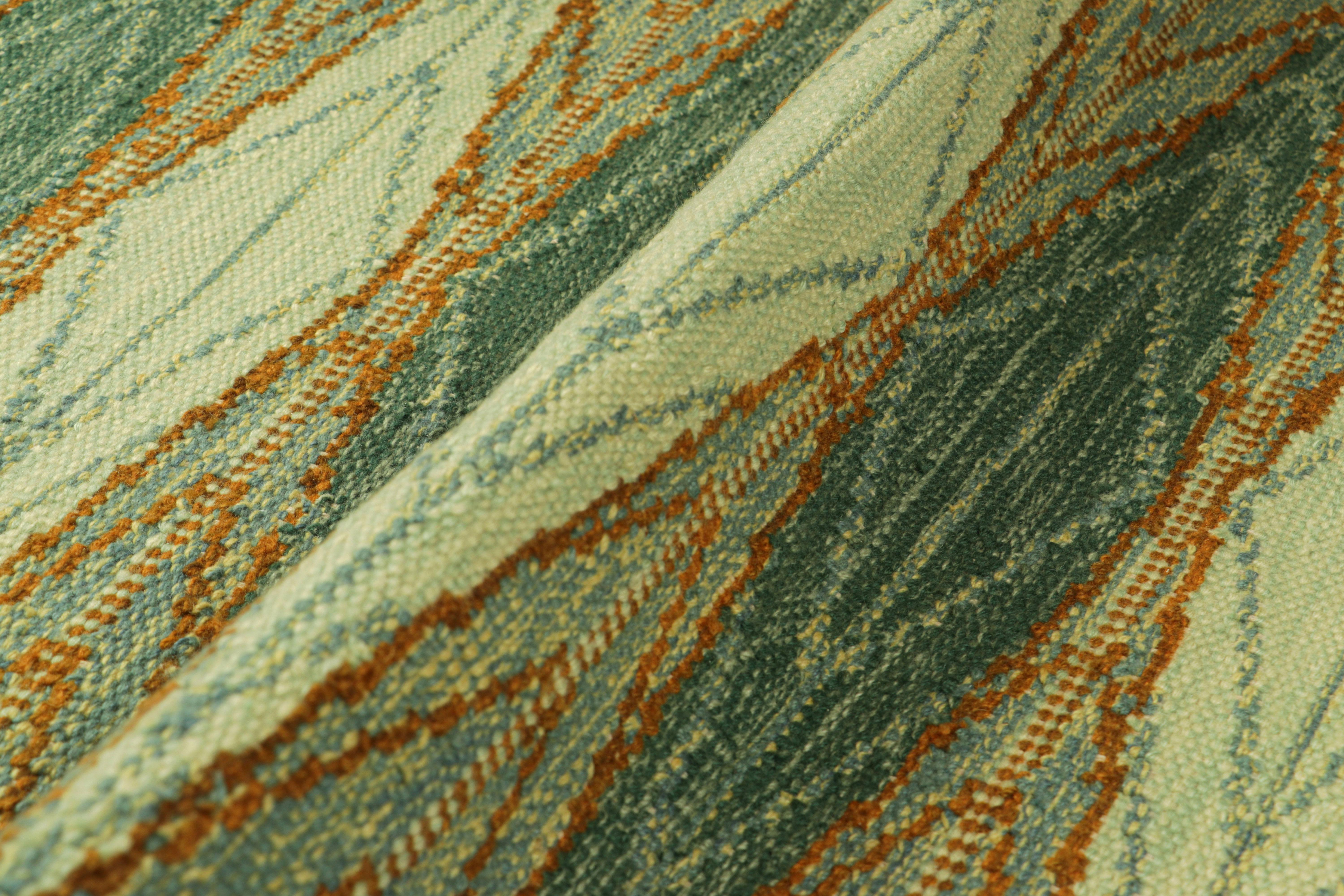 Tapis de style scandinave de Rug & Kilim en vert, avec des motifs géométriques orange Neuf - En vente à Long Island City, NY