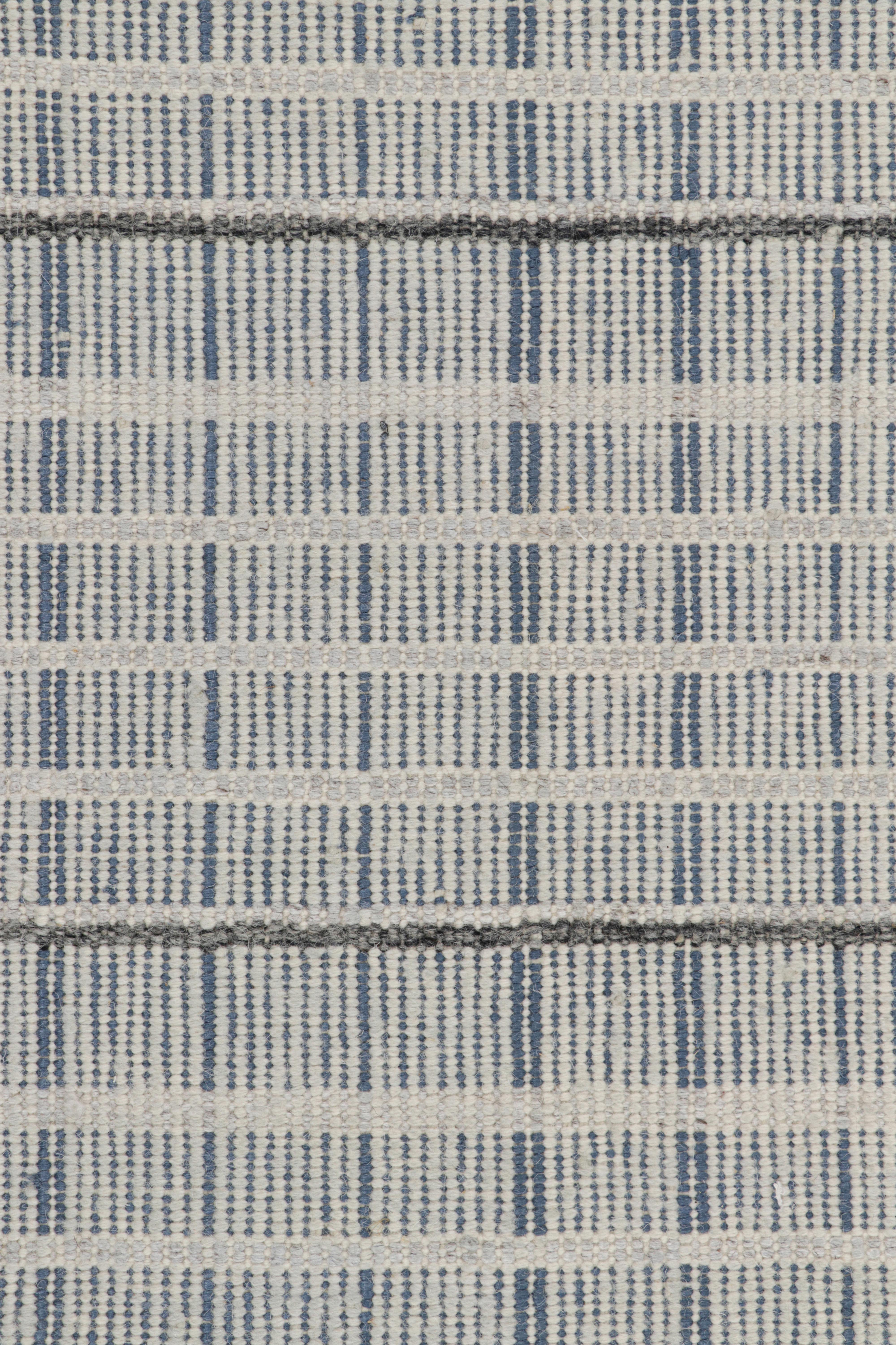 Rug & Kilim’s Scandinavian Style Rug in Light Gray & Blue with Geometric Stripes In New Condition For Sale In Long Island City, NY