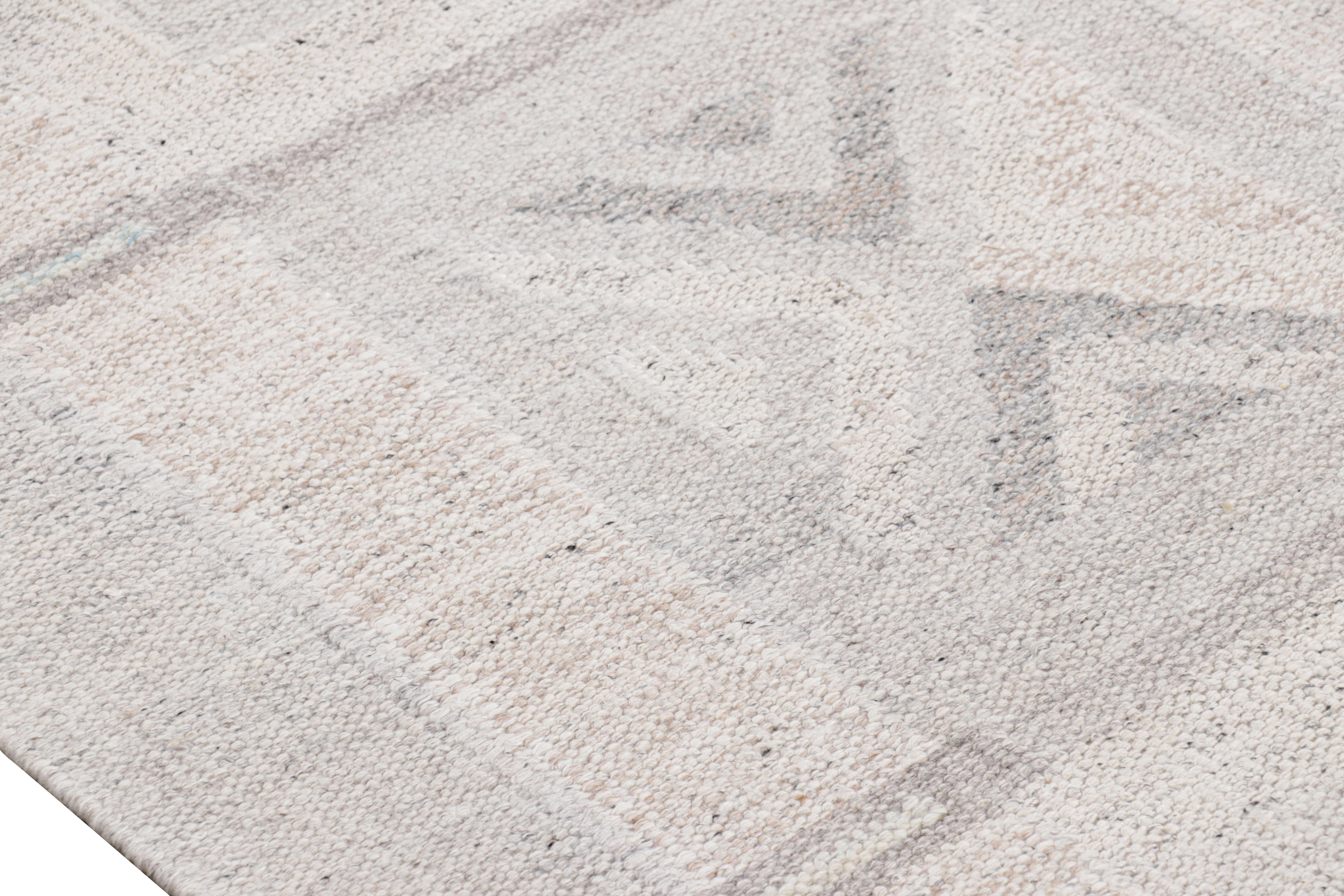 Rug & Kilim's Teppich im skandinavischen Stil in Hellgrau mit geometrischen Mustern (Moderne) im Angebot