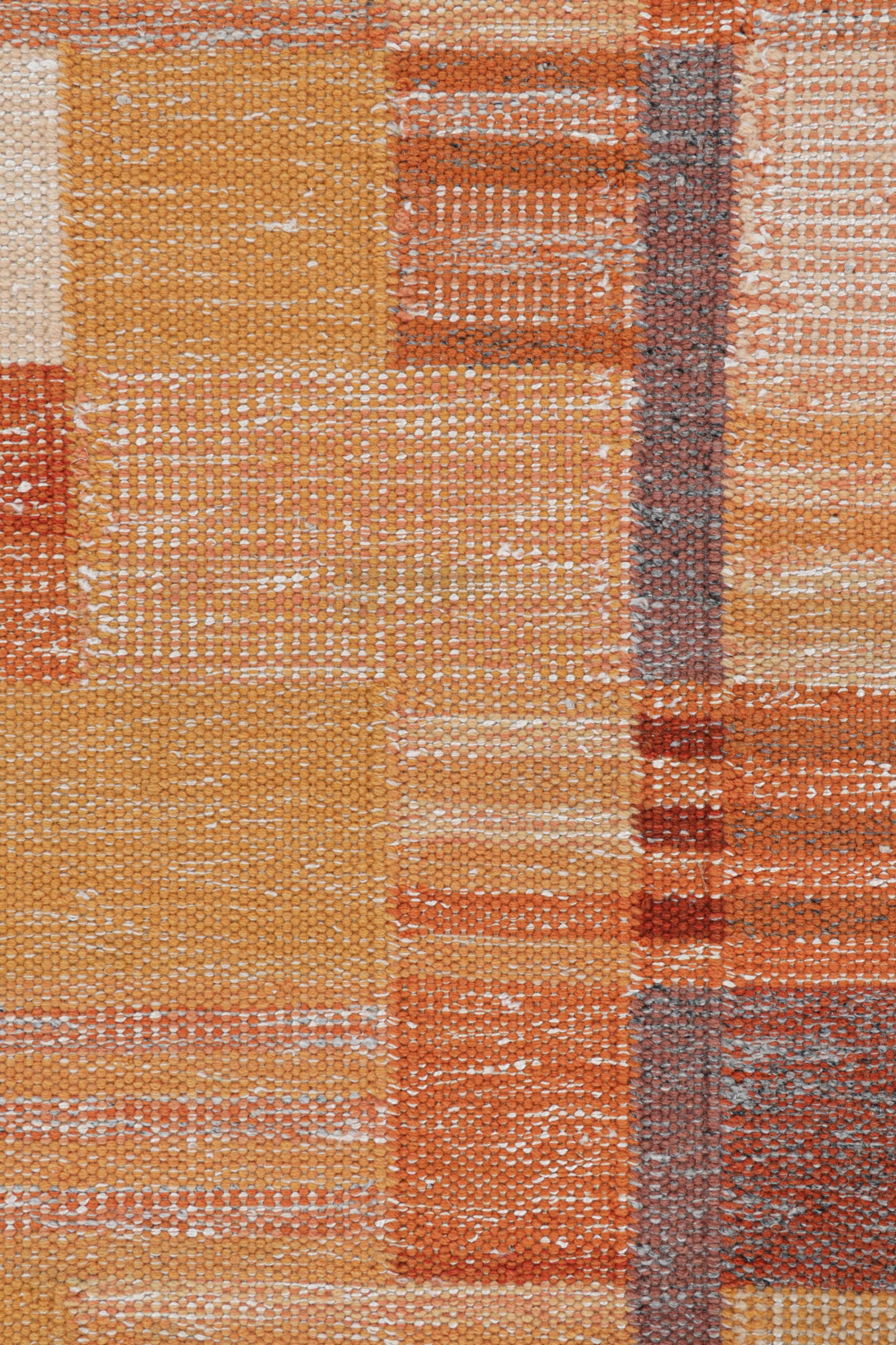Rug & Kilim: tappeto in stile scandinavo in arancione e rosa con motivi geometrici In condizioni Nuovo in vendita a Long Island City, NY