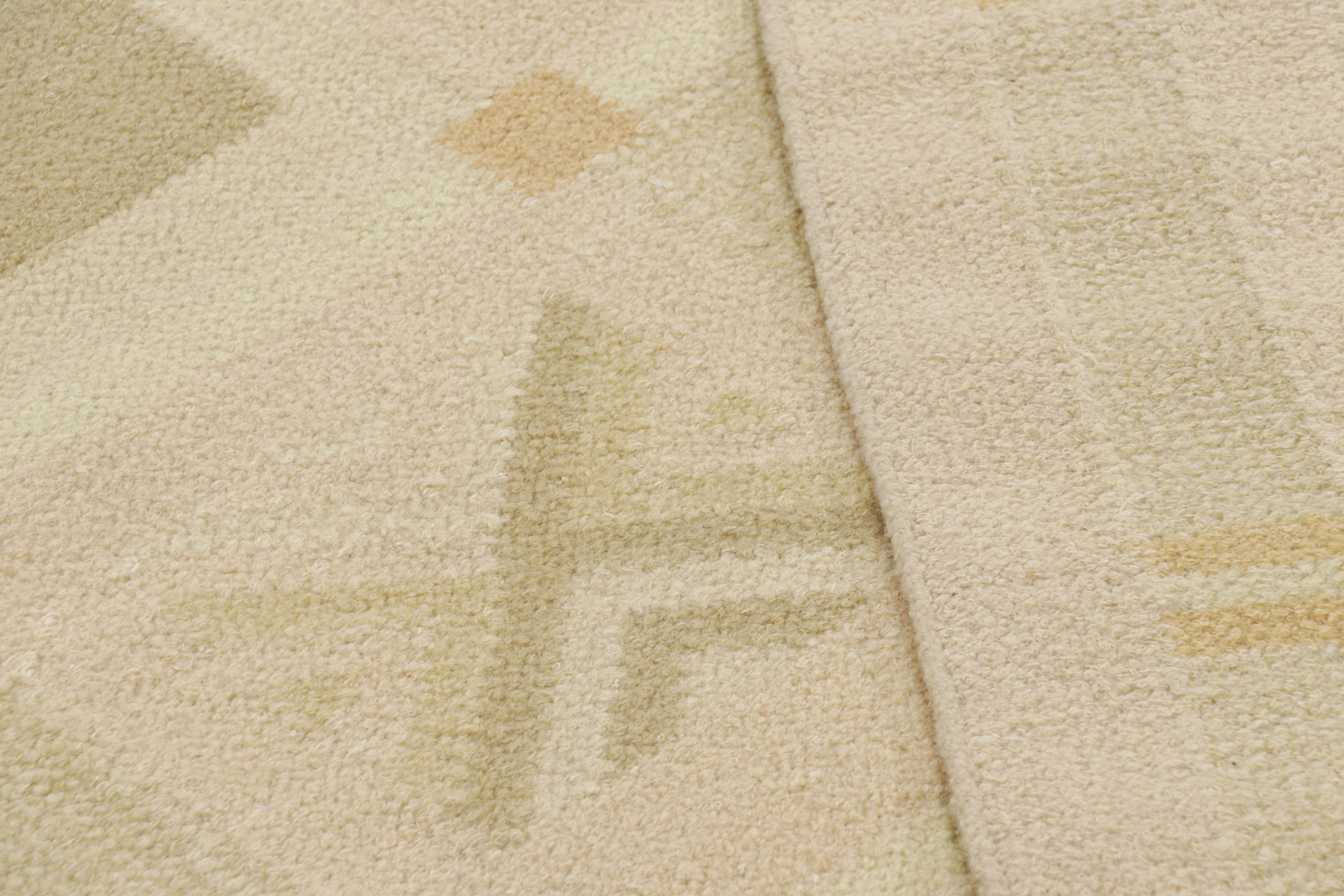 Contemporary Rug & Kilim’s Scandinavian Style Rug in Pink and Cream with Geometric Patterns For Sale