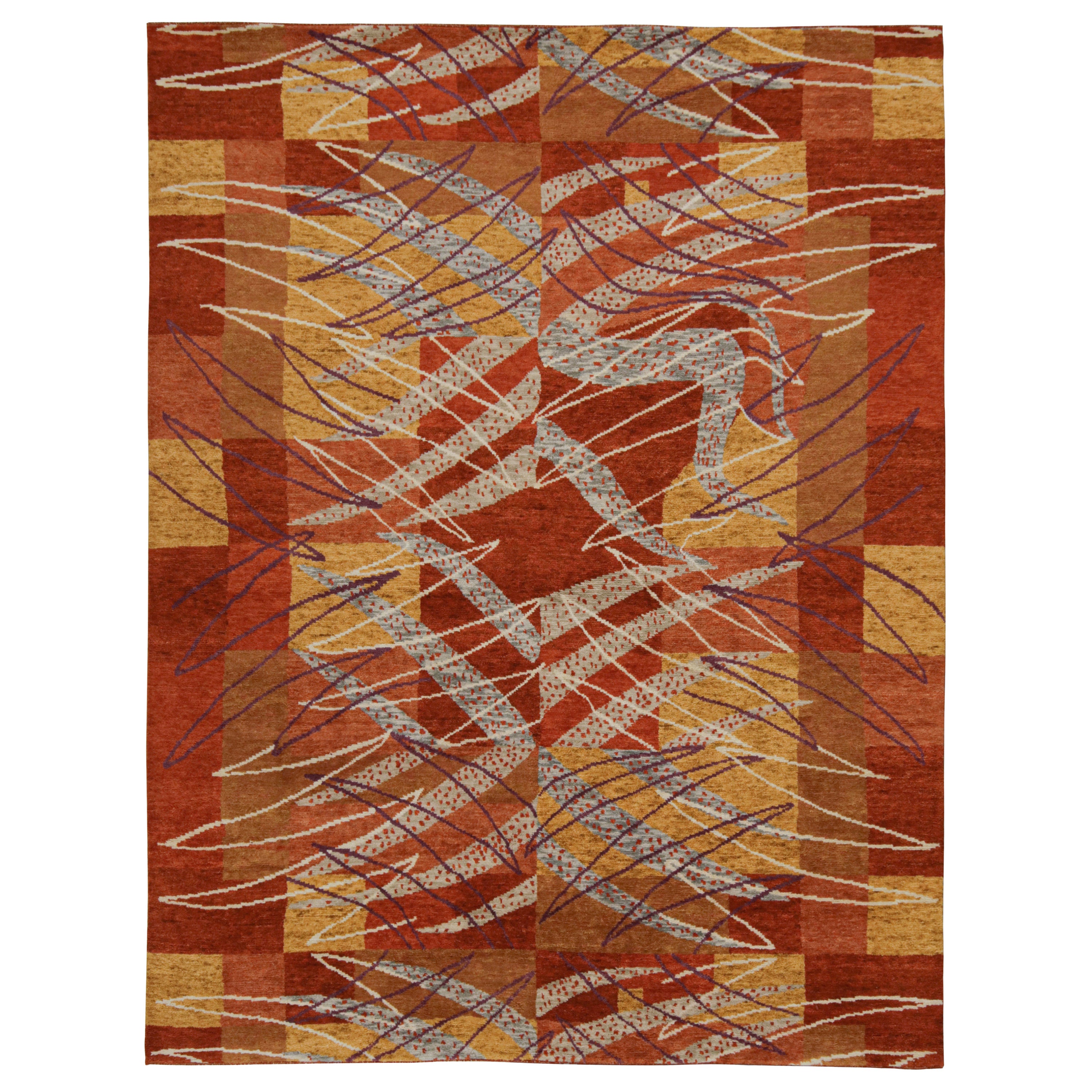 Rug & Kilim's Teppich im skandinavischen Stil in Rot, Gold und Grau mit geometrischen Mustern im Angebot