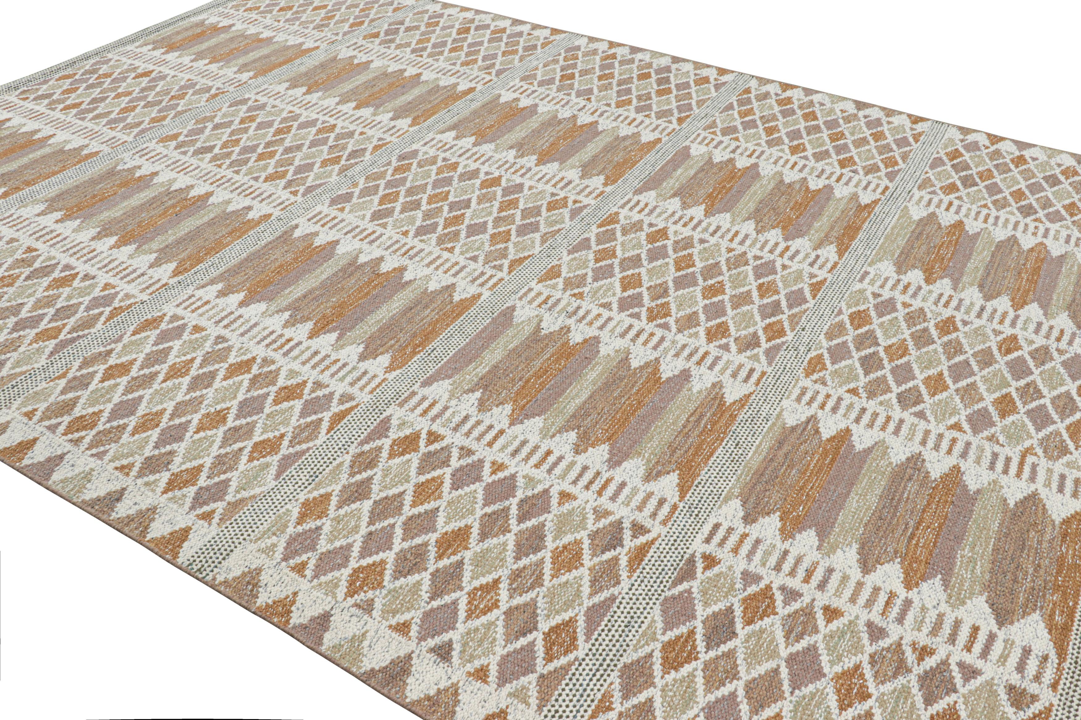 Rug & Kilim's Teppich im skandinavischen Stil mit geometrischen Mustern in Rost, Weiß und Mauve (Handgewebt) im Angebot