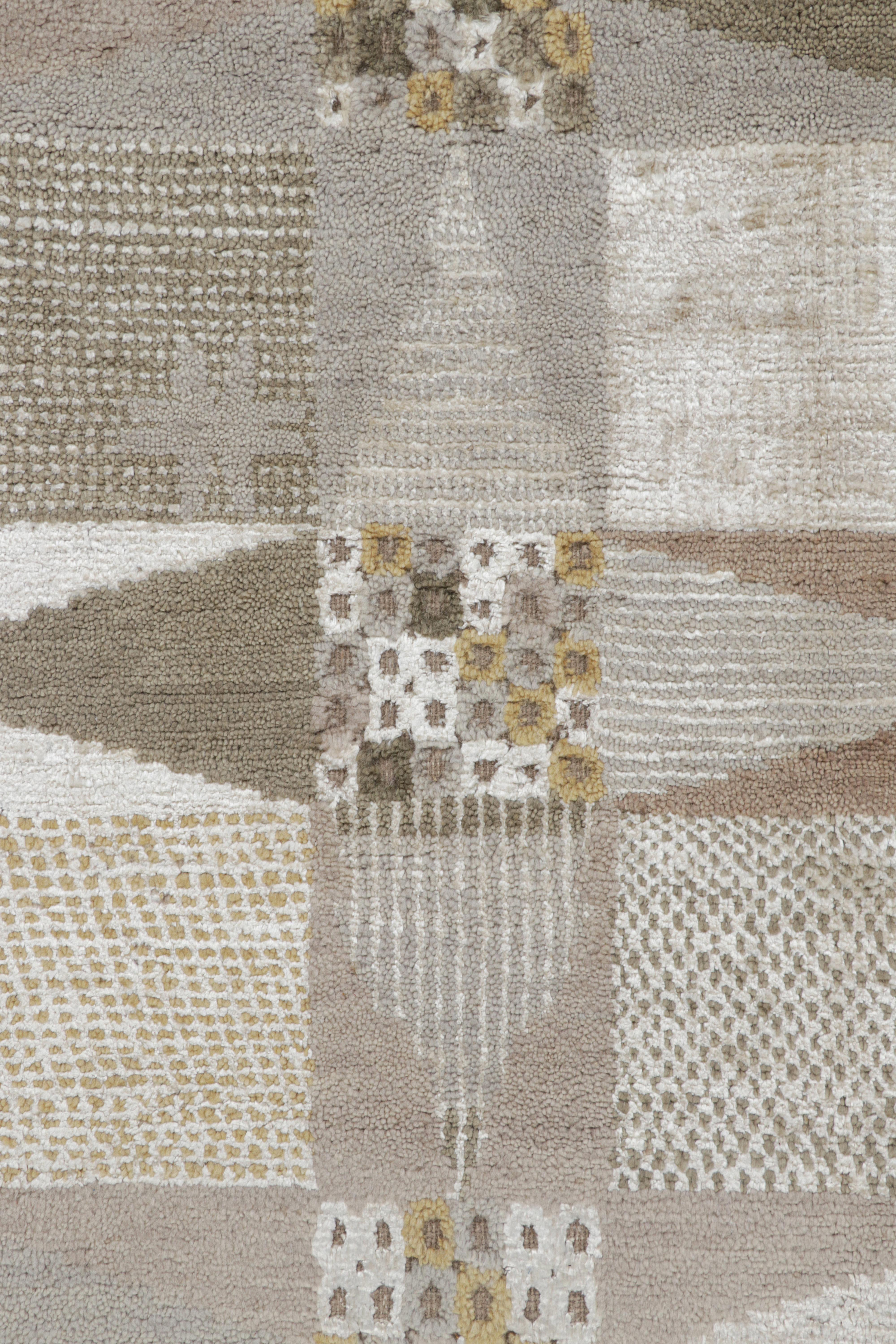 Alfombra de estilo escandinavo Rug & Kilim con diseño geométrico gris plateado y beige en Nuevo estado para la venta en Long Island City, NY