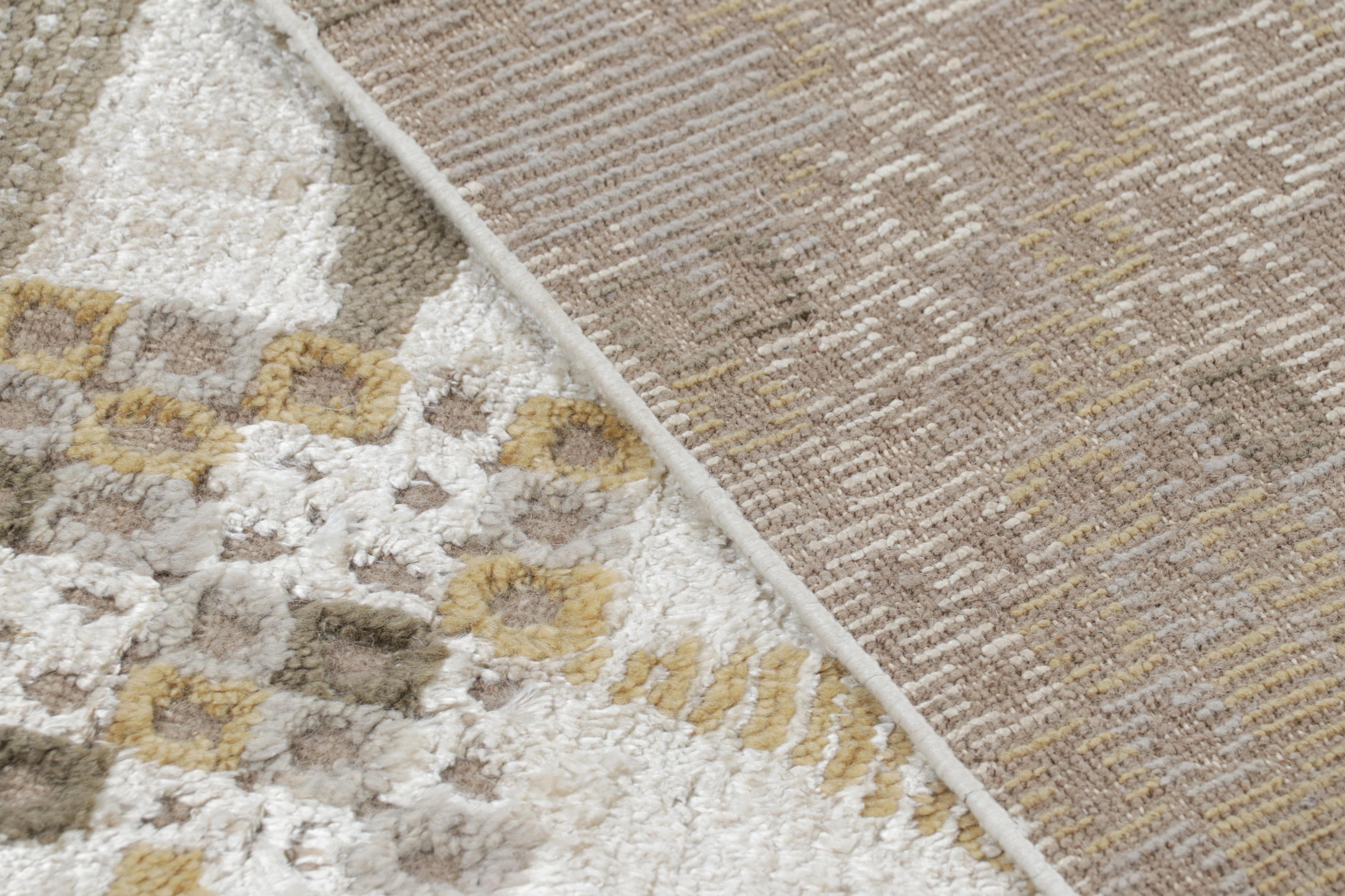 XXI secolo e contemporaneo Rug & Kilim: Tappeto in stile scandinavo con motivo geometrico grigio-argento e beige in vendita