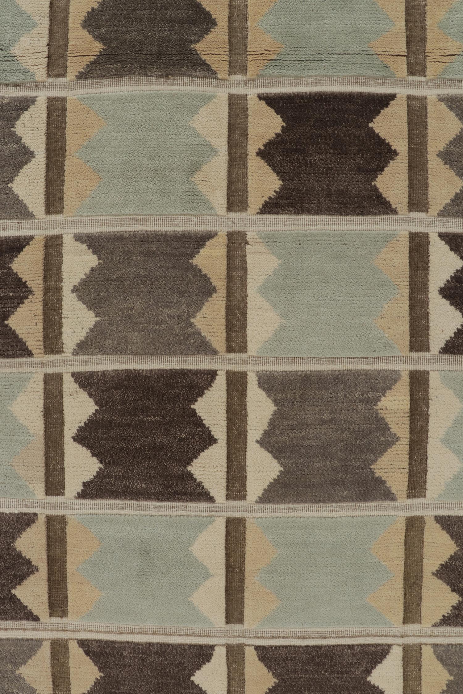 Rug & Kilim’s Scandinavian Style Rug in Taupe and Blue Geometric Patterns In New Condition For Sale In Long Island City, NY