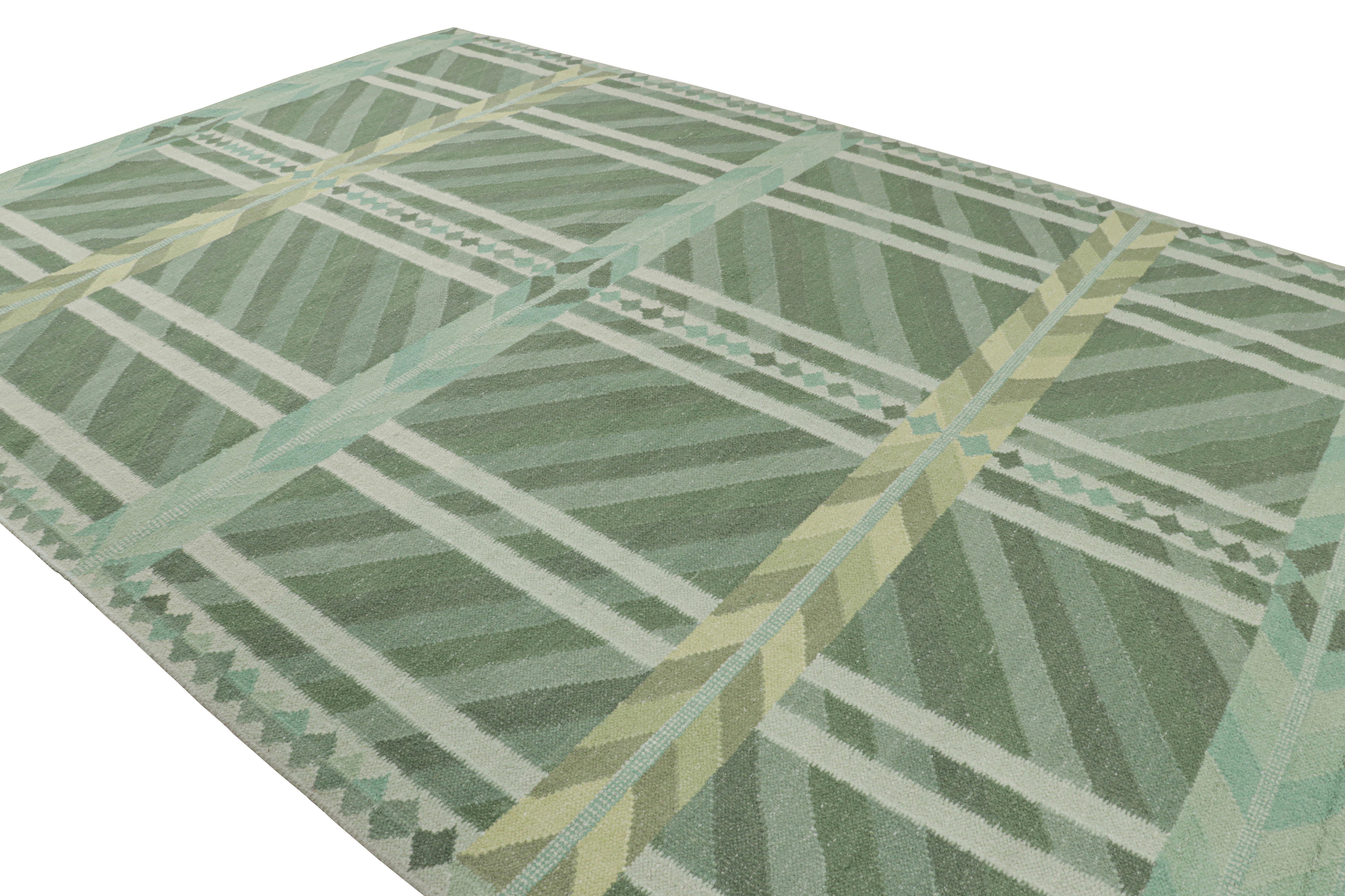 Rug & Kilim's Teppich im skandinavischen Stil in blaugrün und grün mit geometrischen Mustern (Handgewebt) im Angebot
