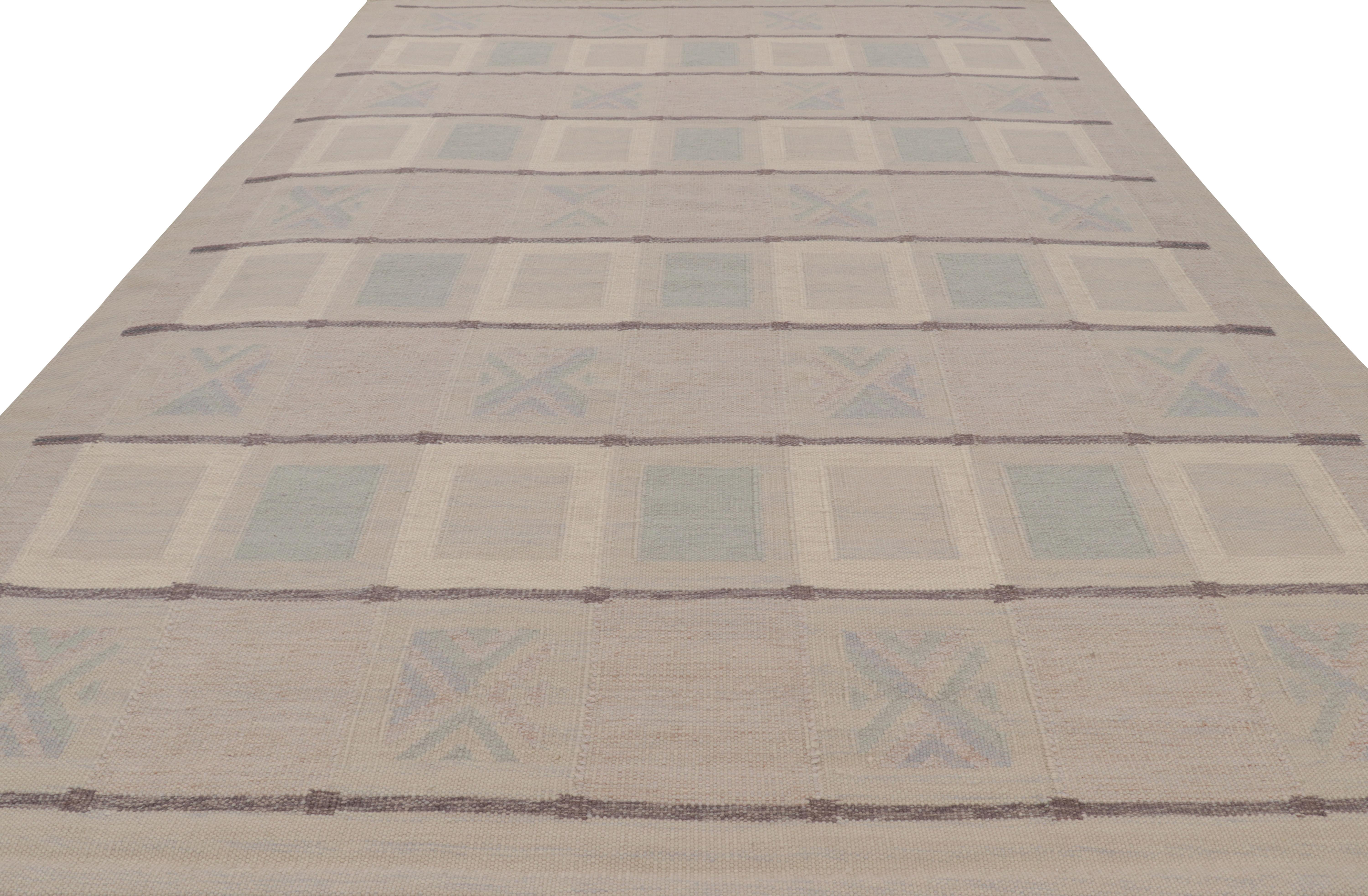 Alfombra de estilo escandinavo de Rug & Kilim en blanco y azul con motivos geométricos Indio en venta