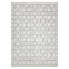 Rug
Kilim
s Teppich im skandinavischen Stil, weiße und graue geometrische Muster