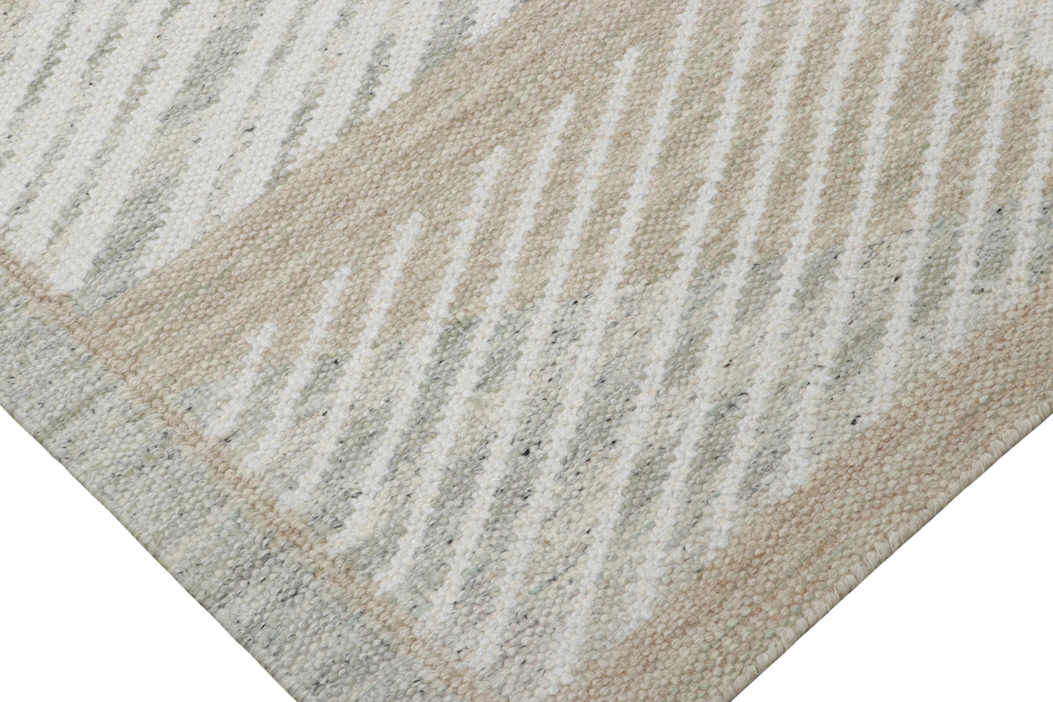 Tappeto in stile scandinavo Rug & Kilim con motivi geometrici beige e avorio In condizioni Nuovo in vendita a Long Island City, NY