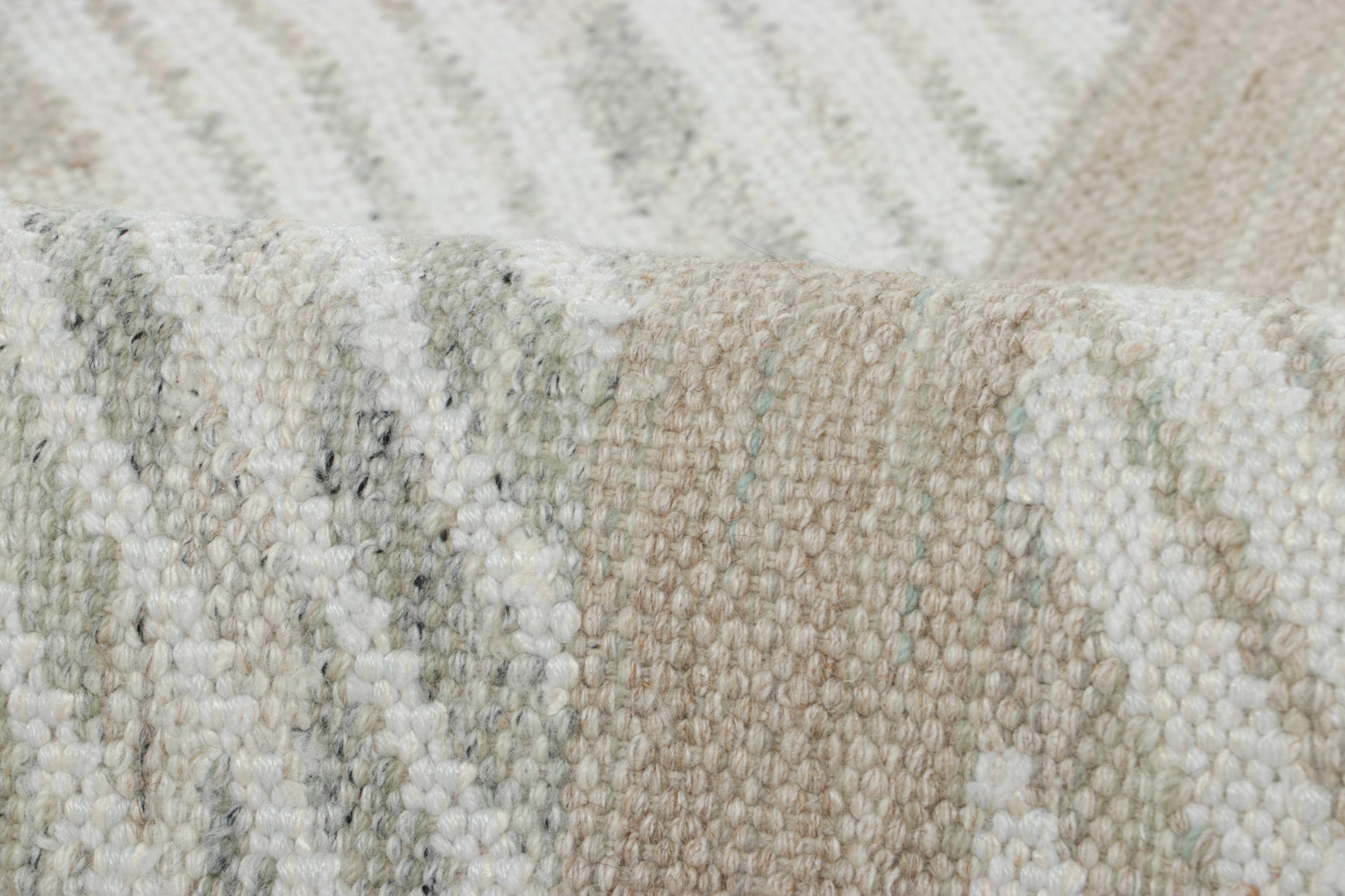 Lana Tappeto in stile scandinavo Rug & Kilim con motivi geometrici beige e avorio in vendita