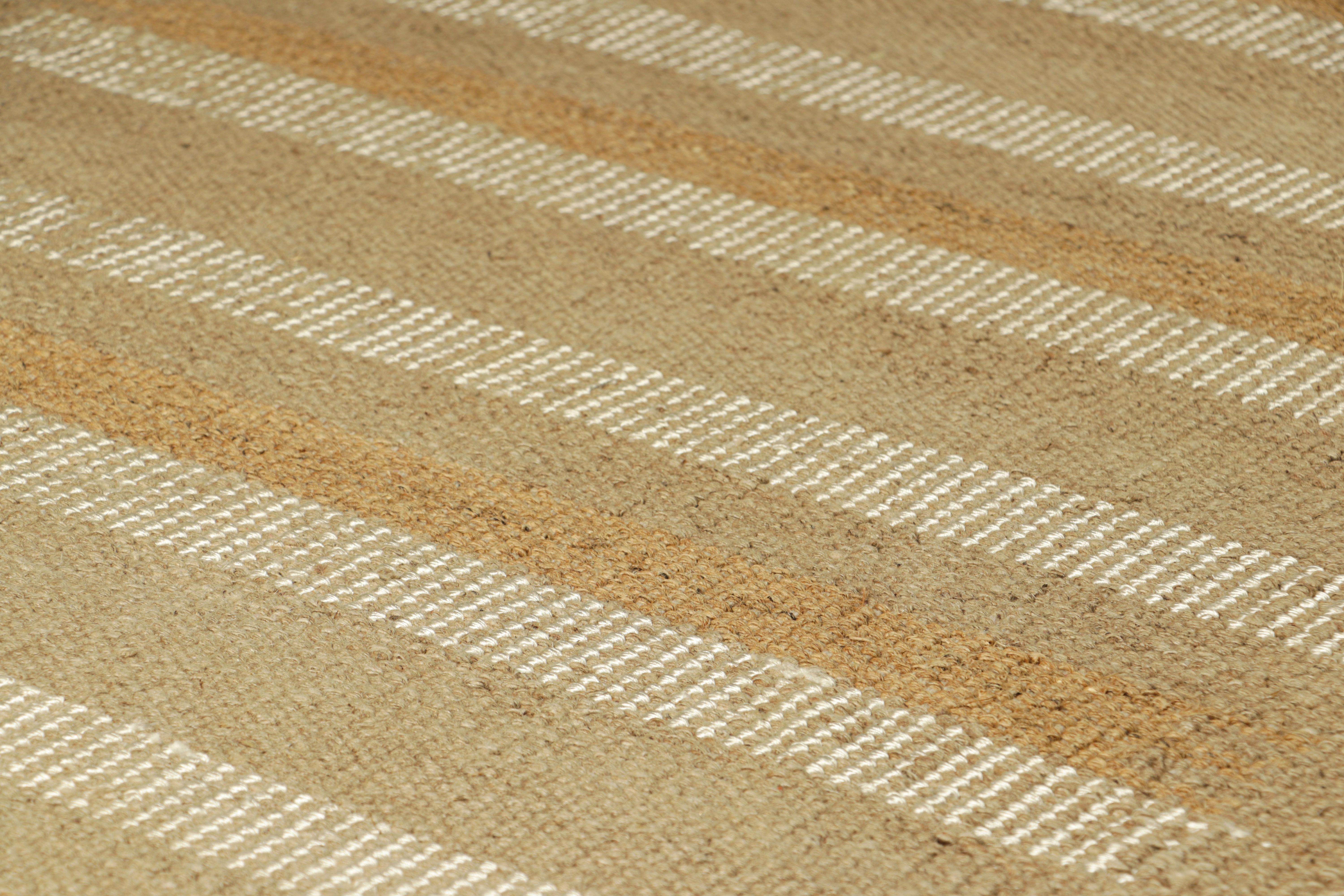 Da una nuova ed entusiasmante collezione di pezzi in formato regalo, questo tappeto d'accento 3x5 in stile svedese è un'audace novità della Scandinavian Collection di Rug & Kilim. Tessuta a mano in un intreccio piatto di lana con filati naturali non