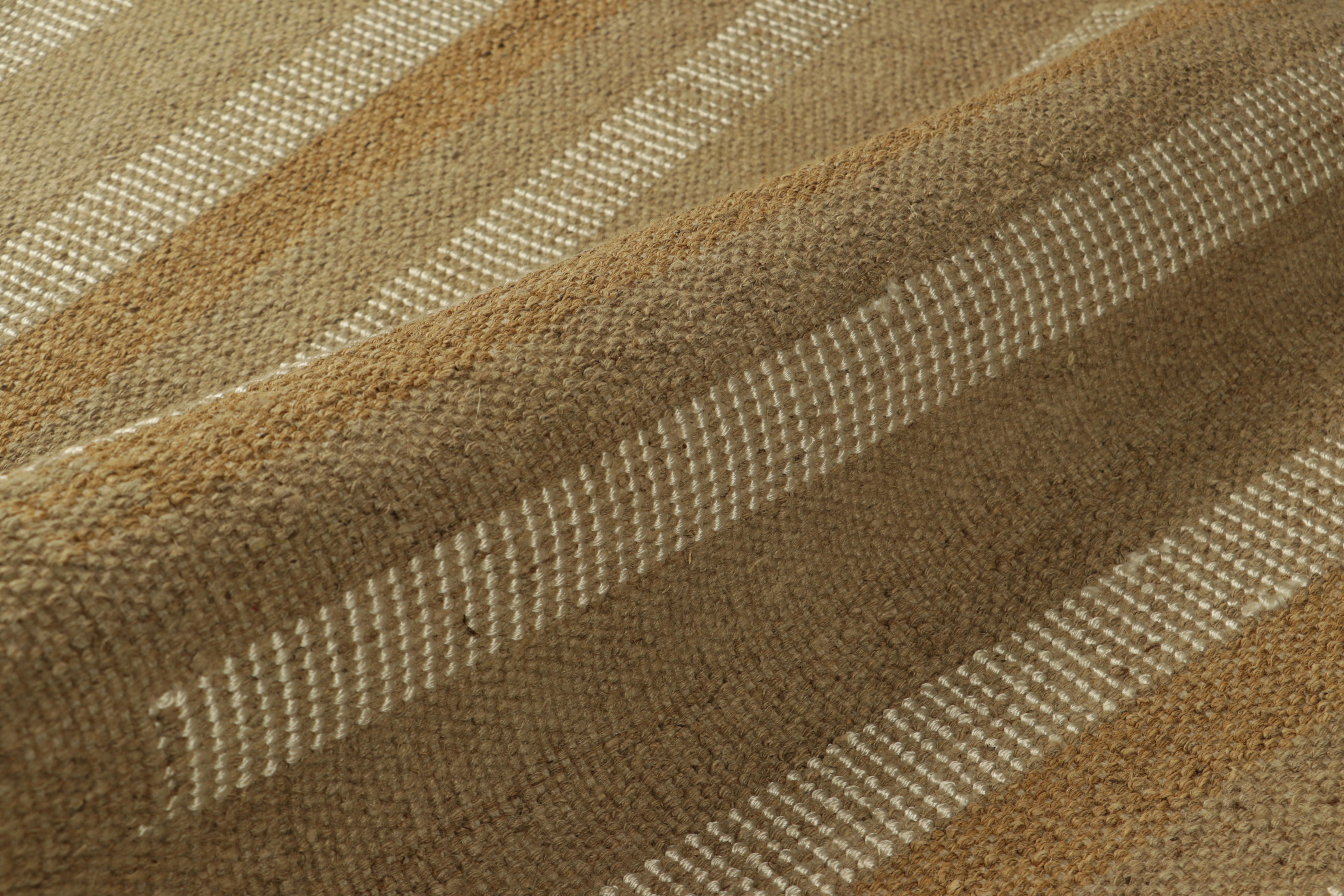 Rug & Kilim's Teppich im skandinavischen Stil mit geometrischen Streifen in Beige und Taupe im Zustand „Neu“ im Angebot in Long Island City, NY