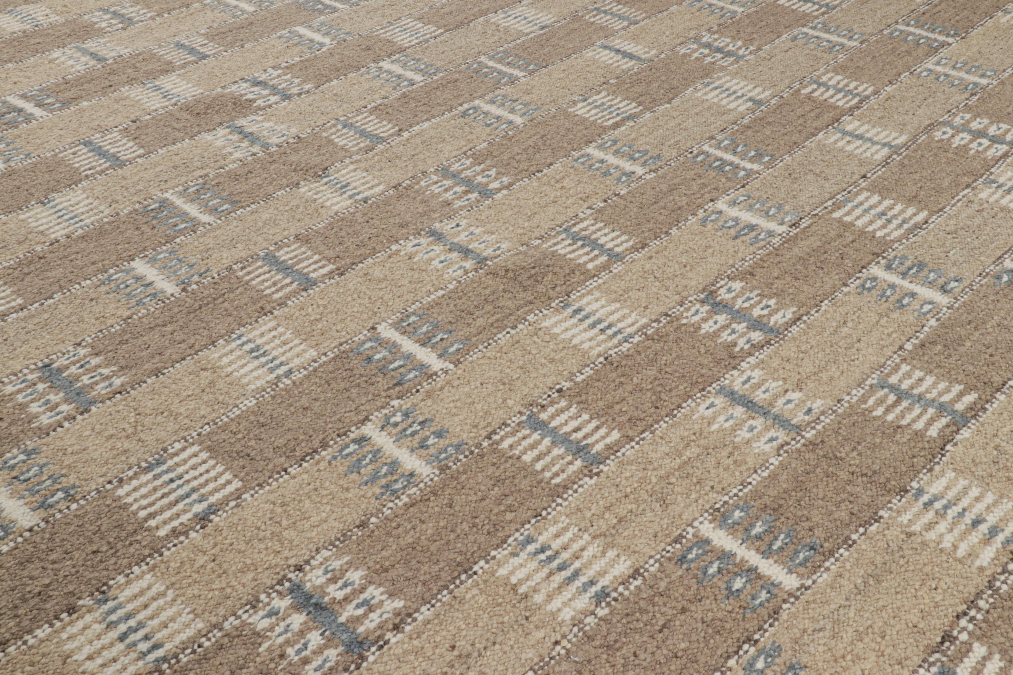 Handwoven in wool, this smart 13x18 Swedish style flat weave is Rug & Kilim’s new “Nu” texture. 

On the design: 

Our “Nu” flat weave enjoys a boucle-like texture of blended yarns, and a look both impressionistic and comfortable. Keen eyes will