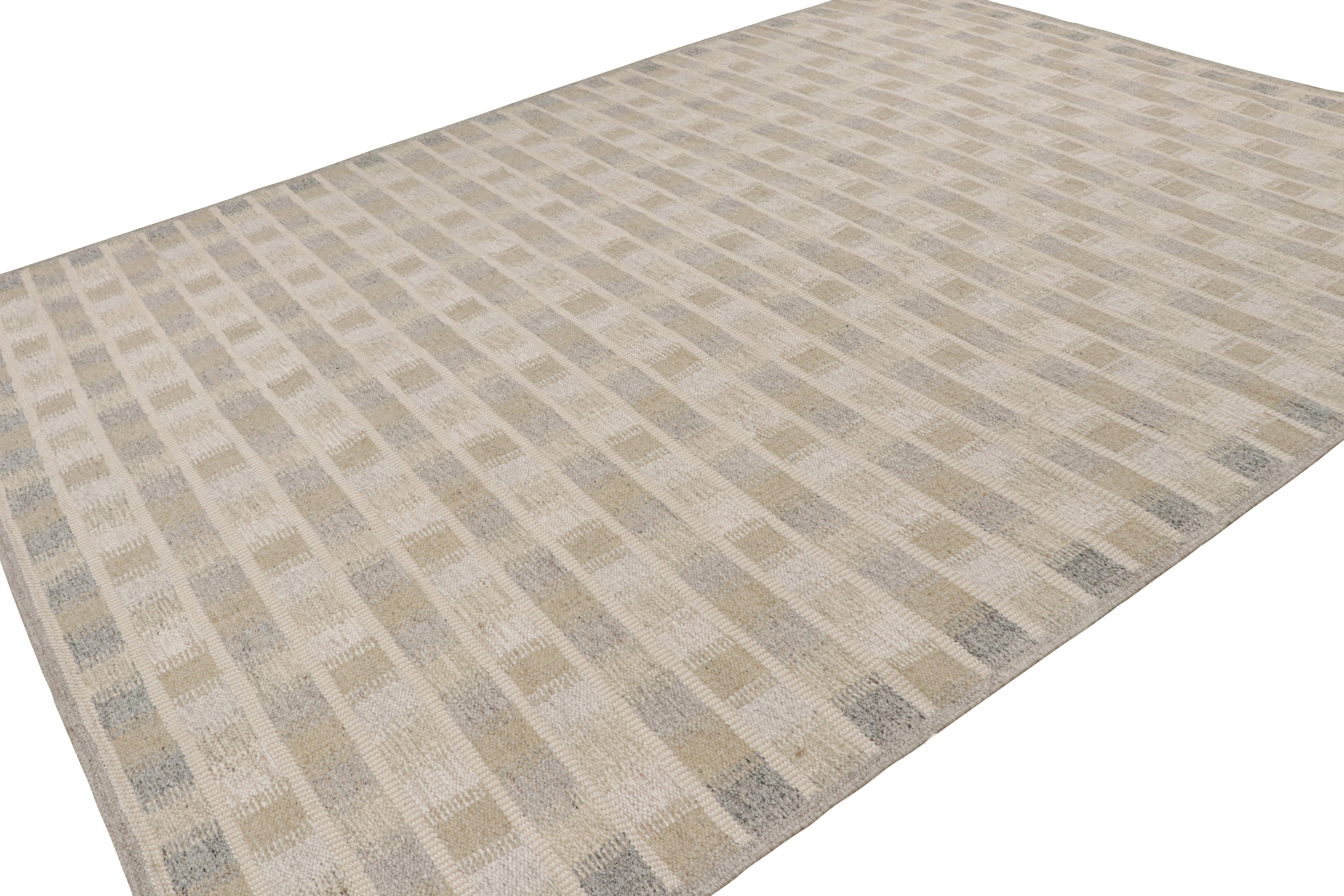 Dieser 10x14 große schwedische Kilim-Teppich gehört zu den Flachgeweben der skandinavischen Teppichkollektion von Rug & Kilim. Das Design des aus Wolle und Baumwolle handgewebten Teppichs ist von Rollakhan- und Rya-Teppichen im schwedischen