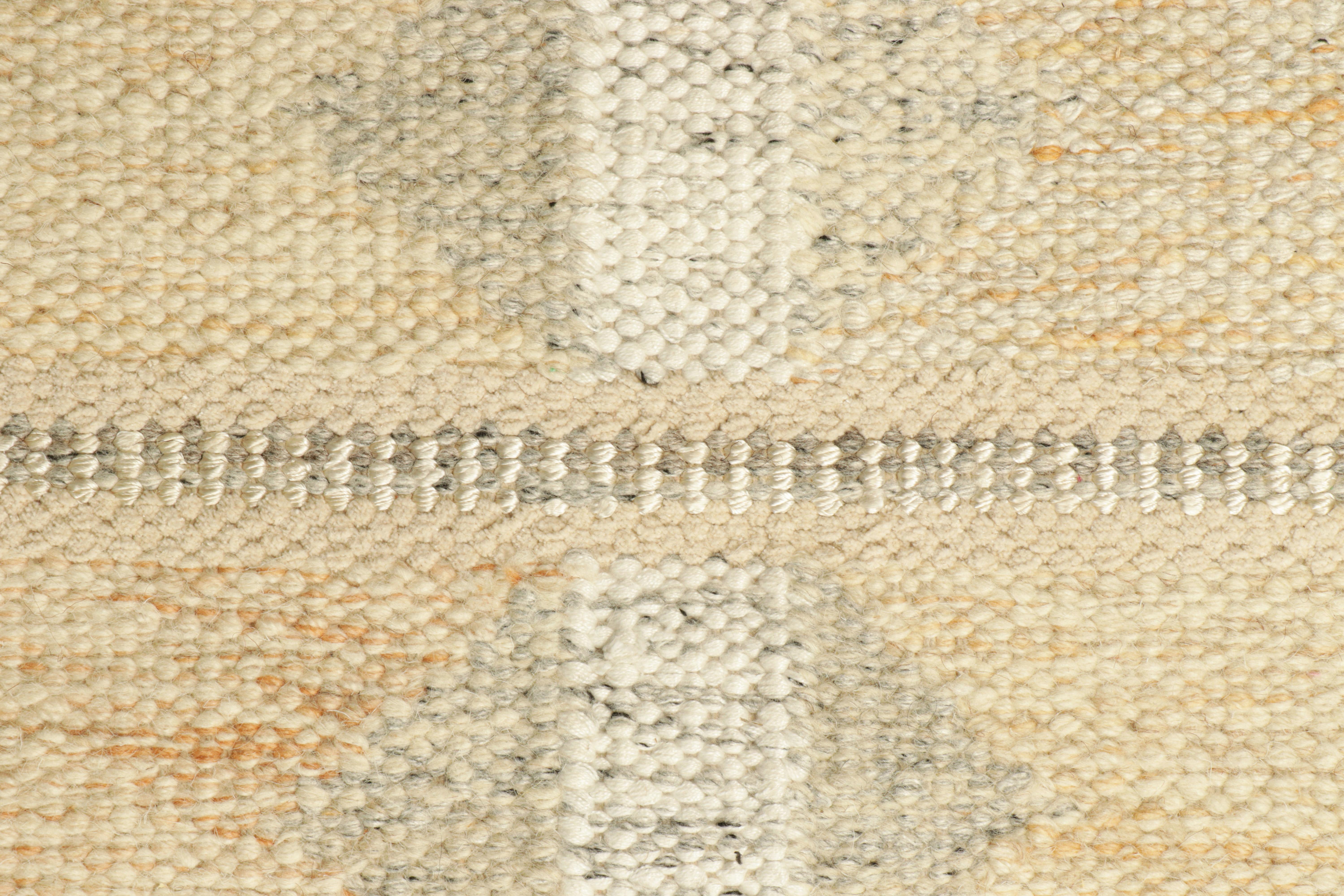 Moderno Tappeto in stile scandinavo Rug & Kilim con motivi geometrici beige-marrone in vendita