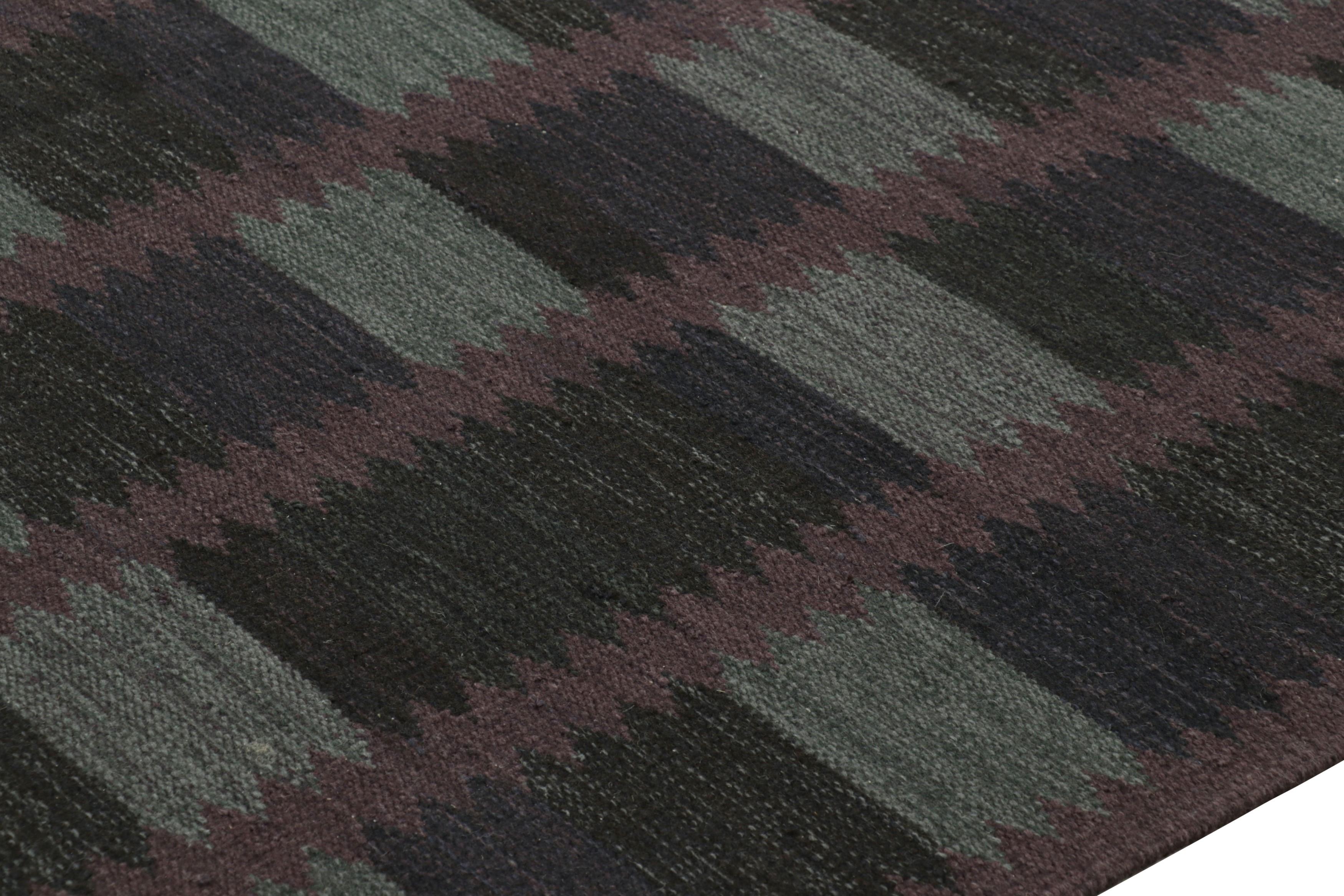 Moderno Tappeto in stile scandinavo Rug & Kilim con motivo geometrico nero, grigio e viola in vendita