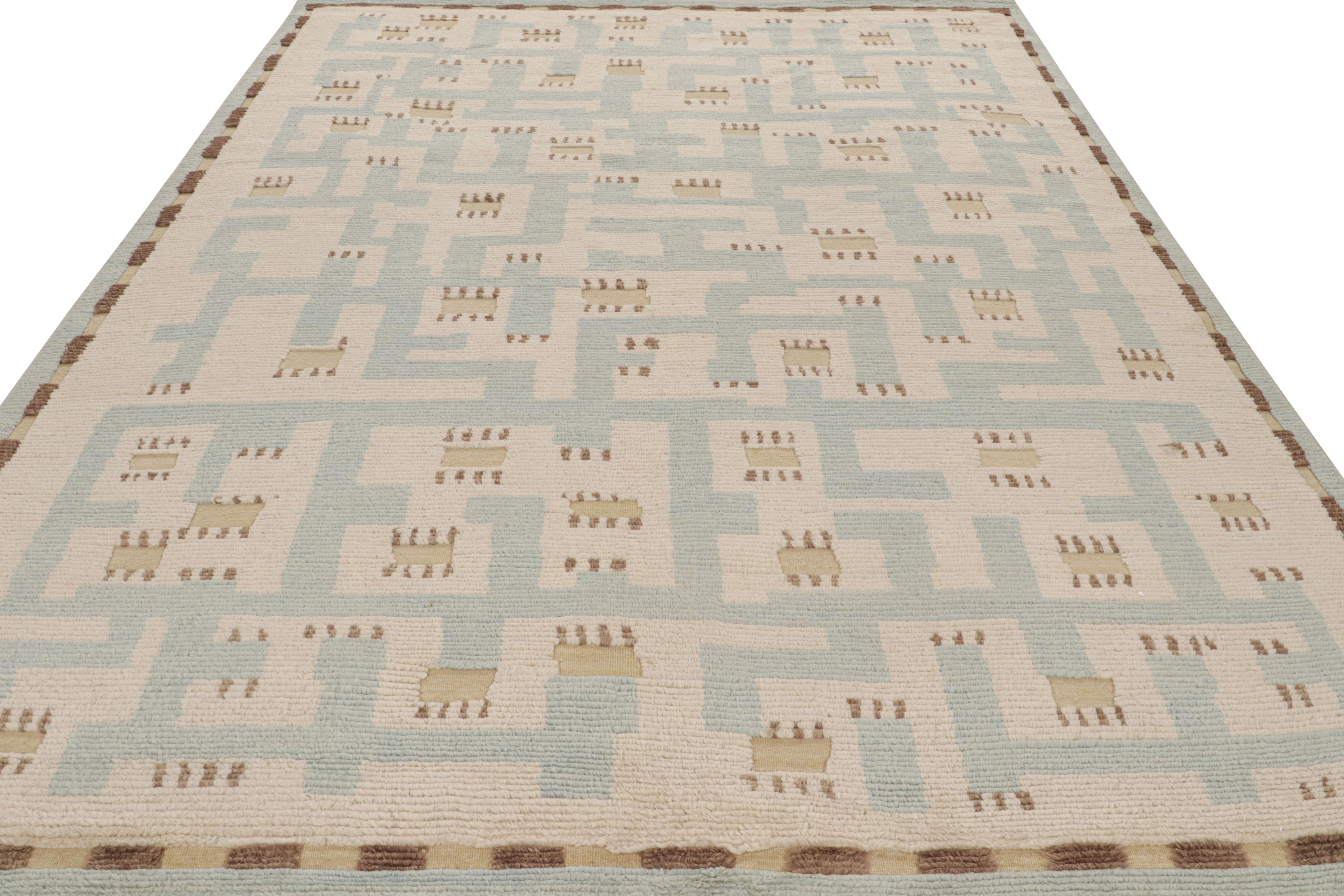 Scandinave moderne Tapis de style scandinave à motifs géométriques bleus et beiges de Rug & Kilim en vente
