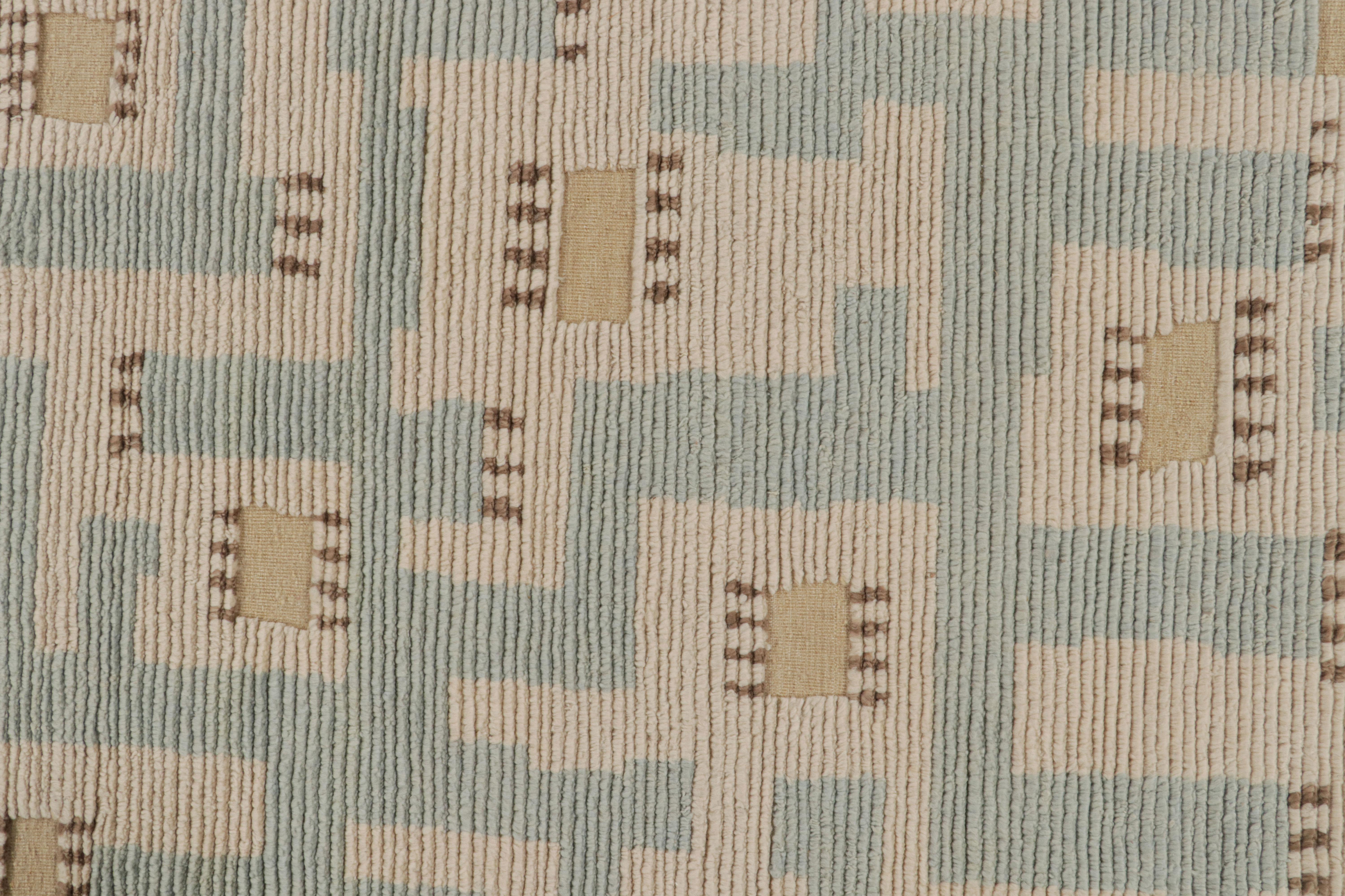 Tapis de style scandinave à motifs géométriques bleus et beiges de Rug & Kilim Neuf - En vente à Long Island City, NY