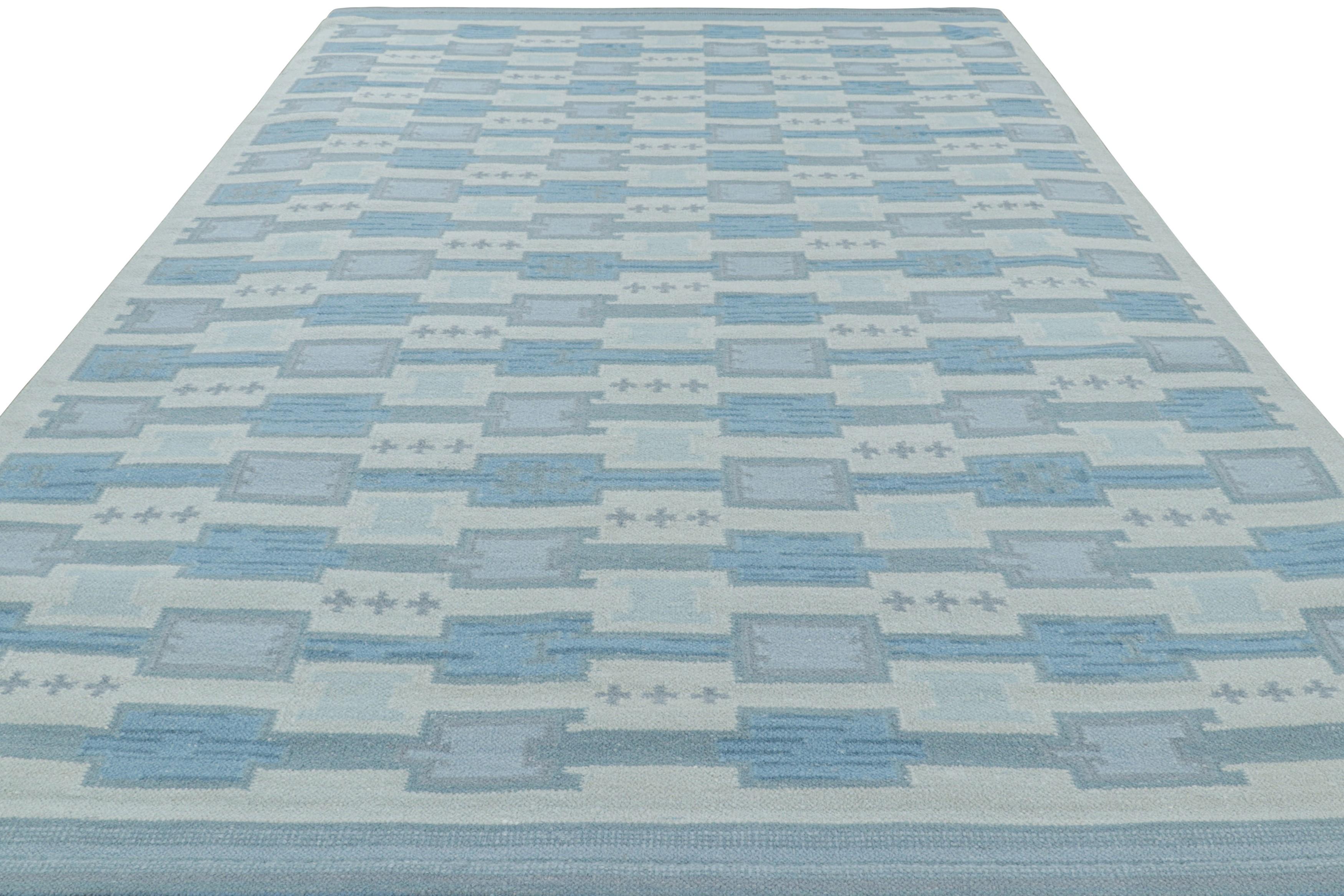 Indien Tapis de style scandinave à motifs géométriques bleus de Rug & Kilim en vente