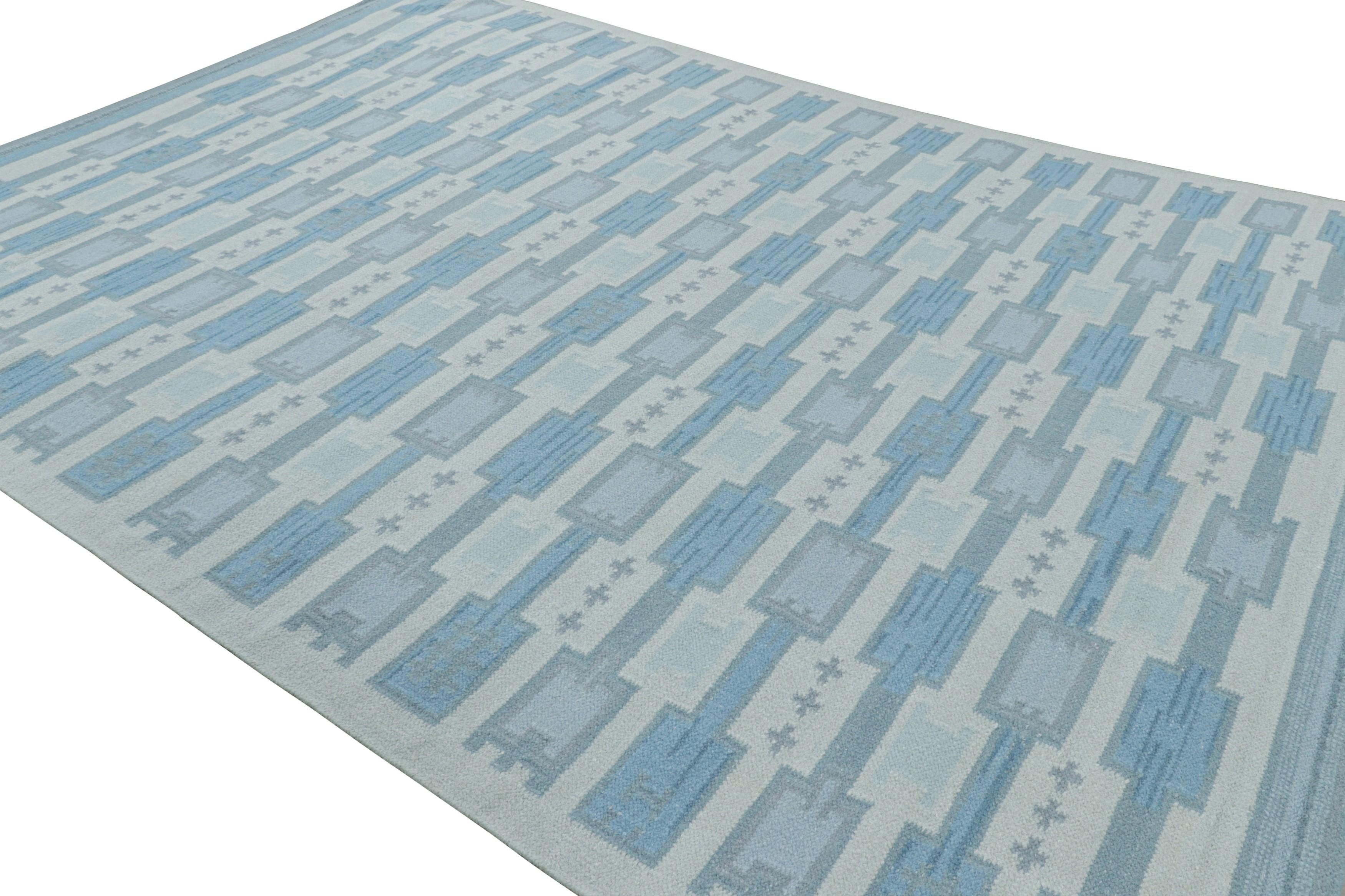 Tissé à la main Tapis de style scandinave à motifs géométriques bleus de Rug & Kilim en vente