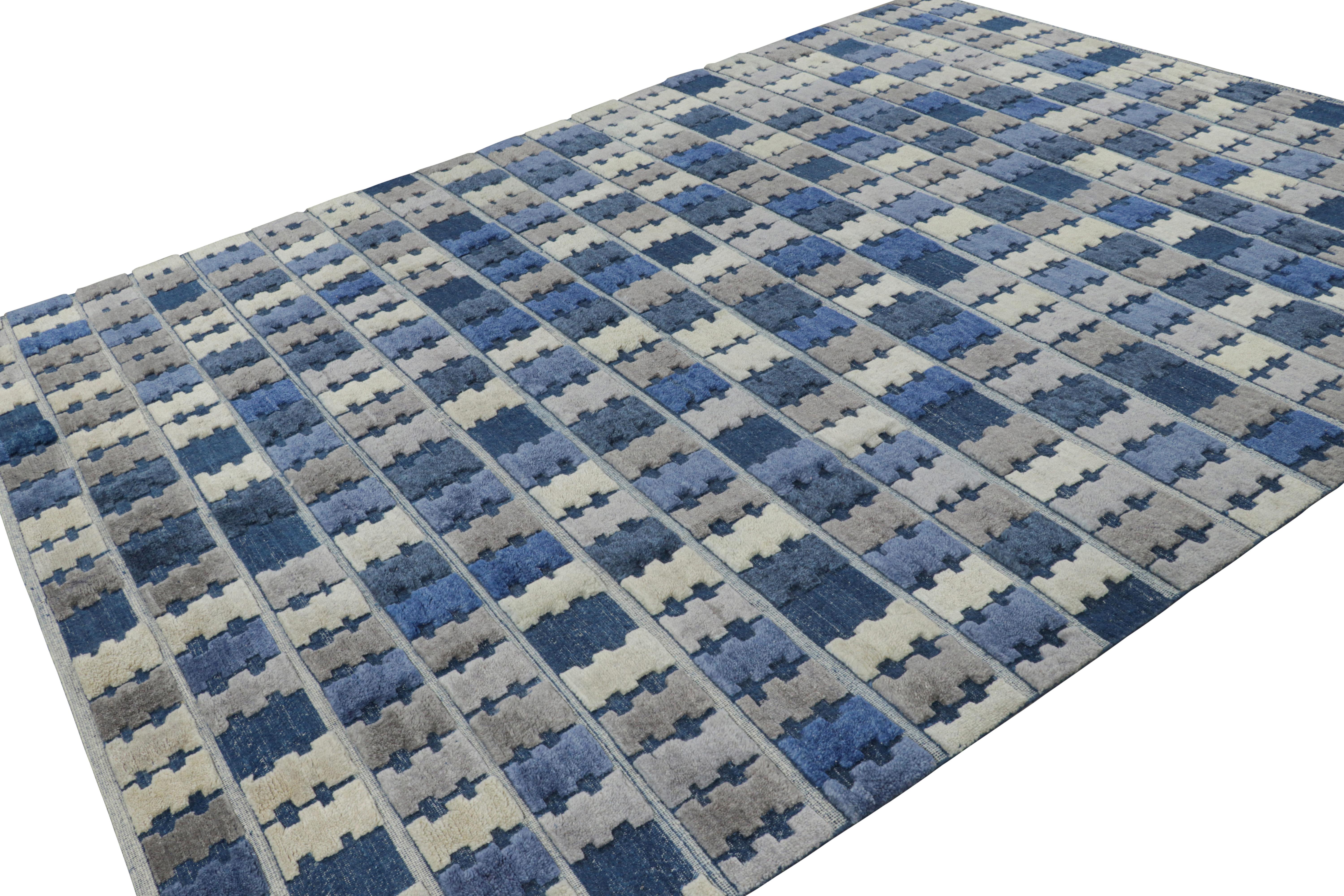 Rug & Kilim's Teppich im skandinavischen Stil mit blauem, grauem und cremefarbenem geometrischem Muster (Handgeknüpft) im Angebot