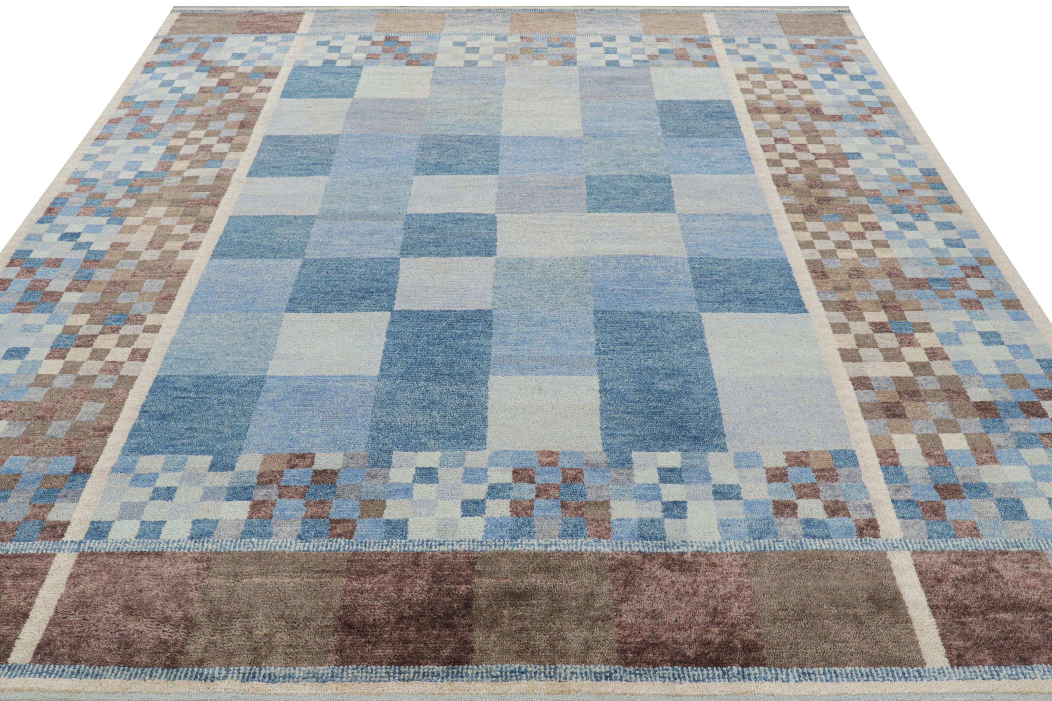 Alfombra de estilo escandinavo de Rug & Kilim con motivos geométricos en azul, blanco y marrón Anudado a mano en venta