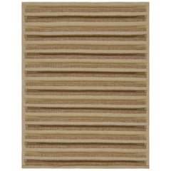 Tapis de style scandinave à rayures chartreuse et beige-brun de Rug & Kilim