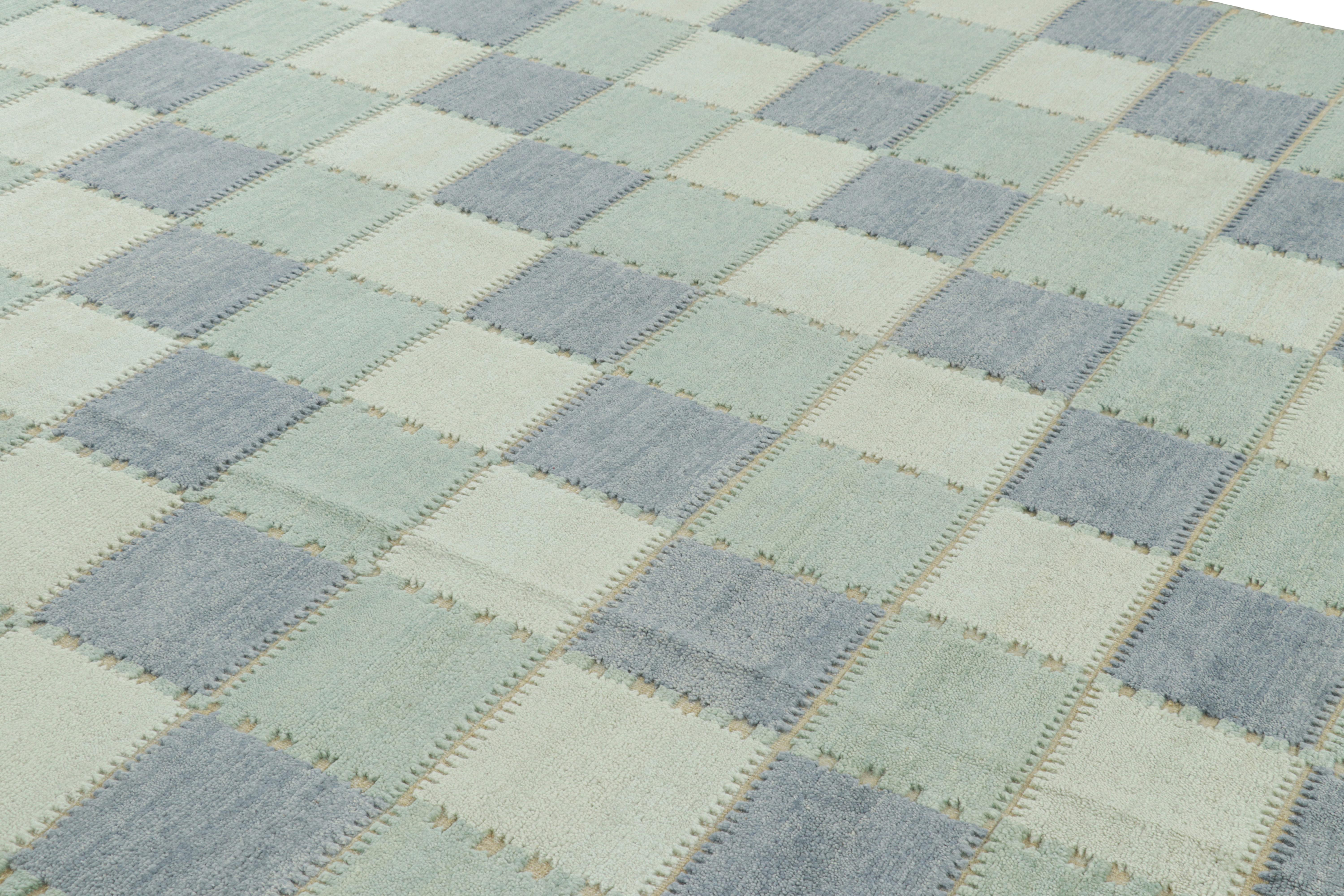 Fabriqué en laine nouée à la main, ce tapis 9x12 est un nouvel ajout à la collection de tapis scandinaves de Rug & Kilim - une réimagination contemporaine du minimalisme suédois et des tapis et textiles vintage des traditions Rollakan et Rya.

Sur