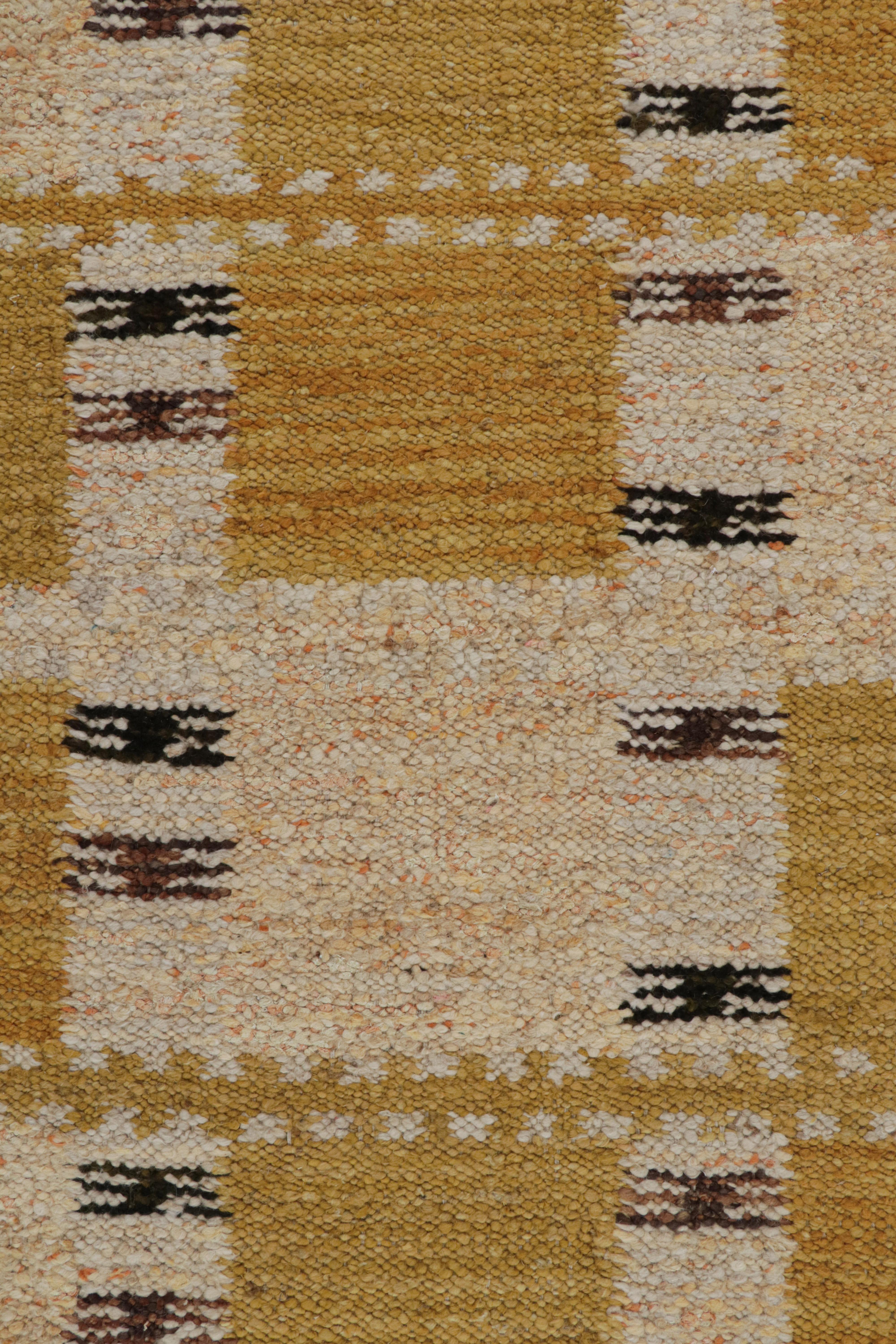 Rug & Kilim’s Scandinavian Style Rug with Gold Geometric Patterns  In New Condition For Sale In Long Island City, NY