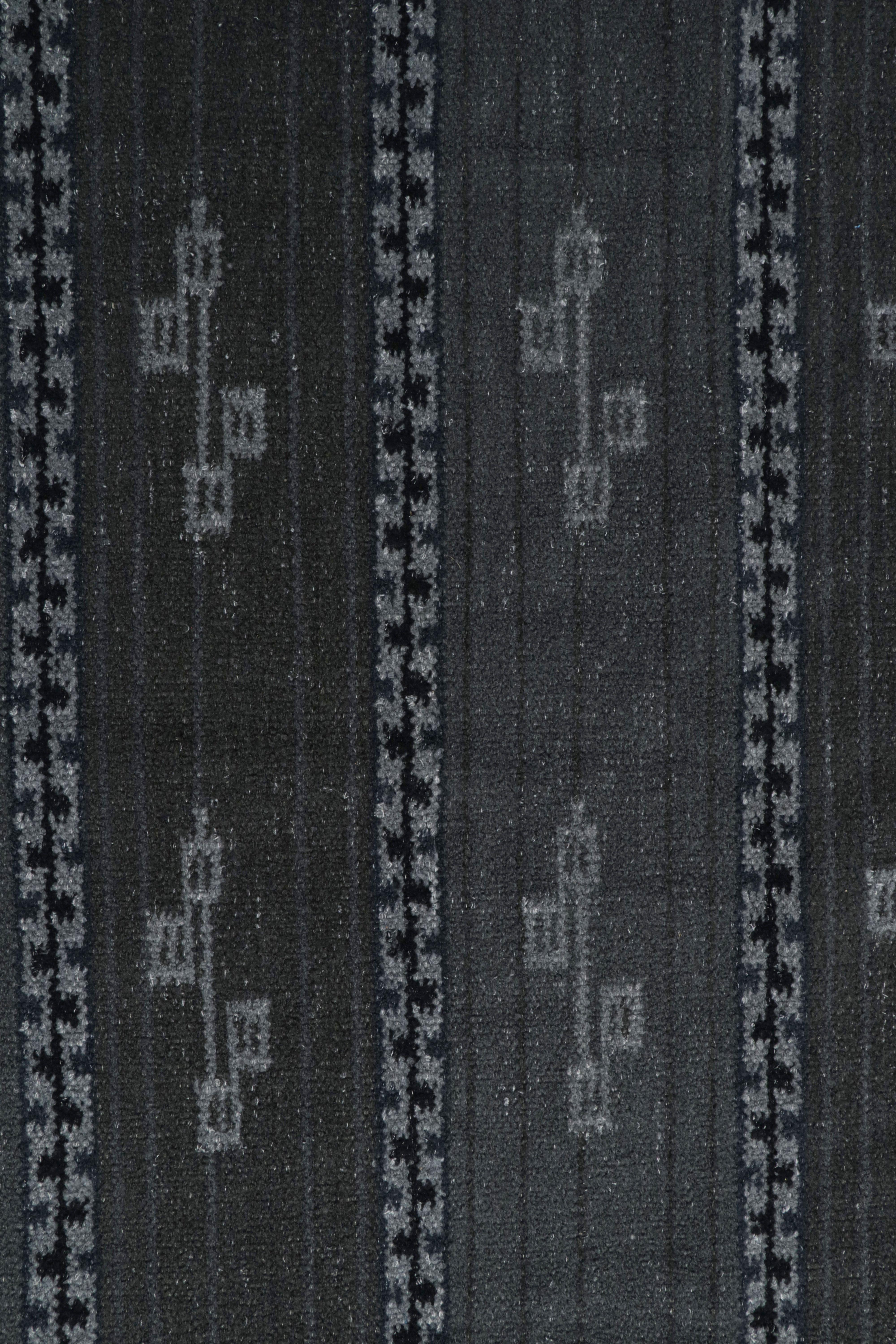 Indiano Tappeto in stile scandinavo Rug & Kilim con motivi geometrici grigi e blu in vendita