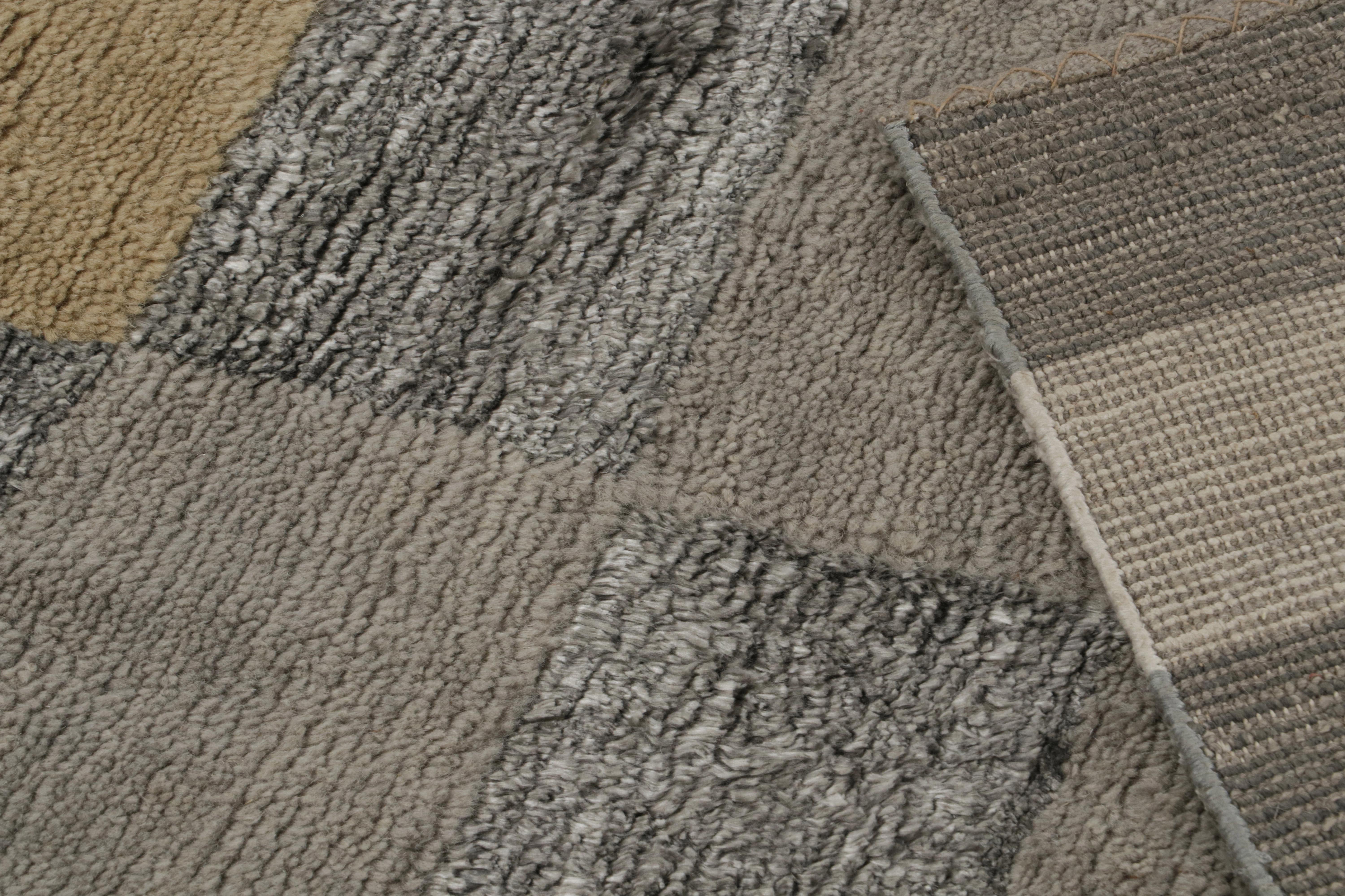 XXIe siècle et contemporain Tapis de style scandinave à motifs géométriques gris, Brown et blancs de Rug & Kilim en vente