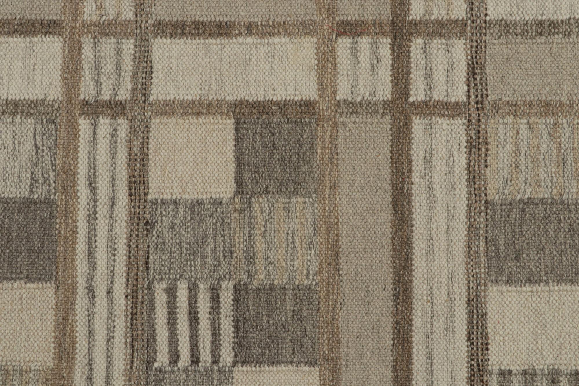 Rug & Kilim’s Scandinavian Style Rug with Grey & White Geometric Patterns In New Condition For Sale In Long Island City, NY