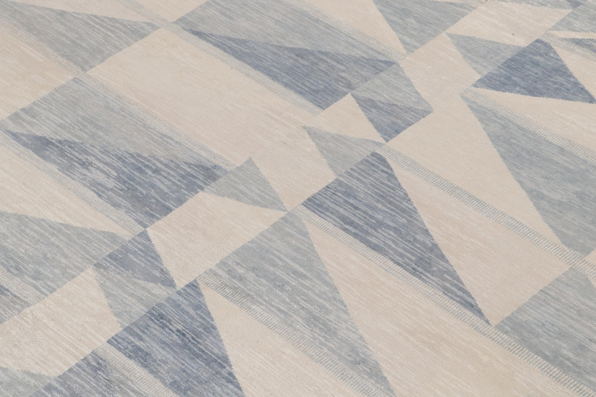 Rug & Kilim’s Scandinavian-Style Rug with Ivory & Blue Geometric Patterns In New Condition For Sale In Long Island City, NY