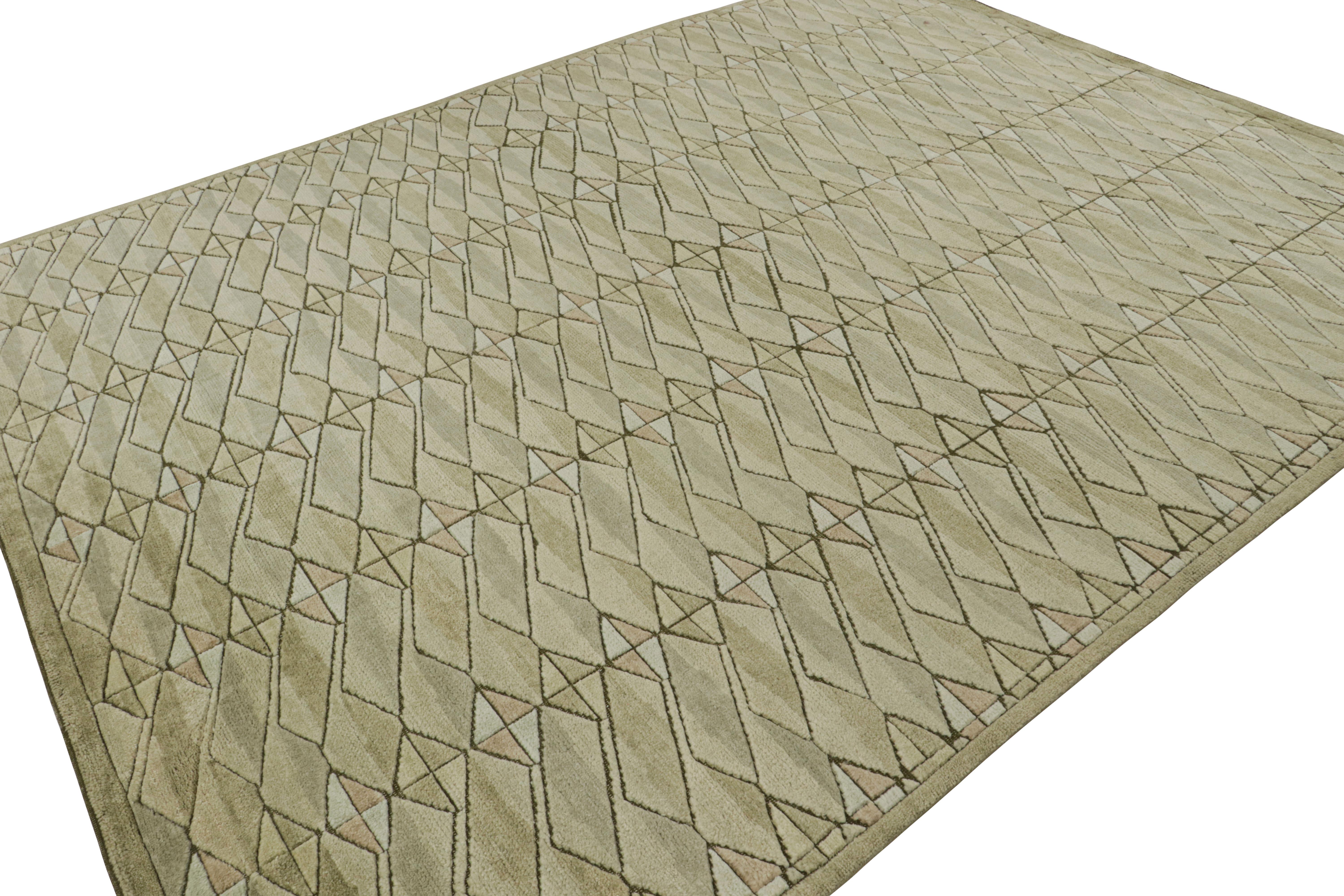 Dieser 9x12 große Teppich aus der skandinavischen Teppichkollektion von Rug & Kilim ist aus Wolle und anderen natürlichen Garnen handgeknüpft und stellt eine zeitgenössische Interpretation des schwedischen Deko-Stils Rollakan und Rya dar. 
Über das