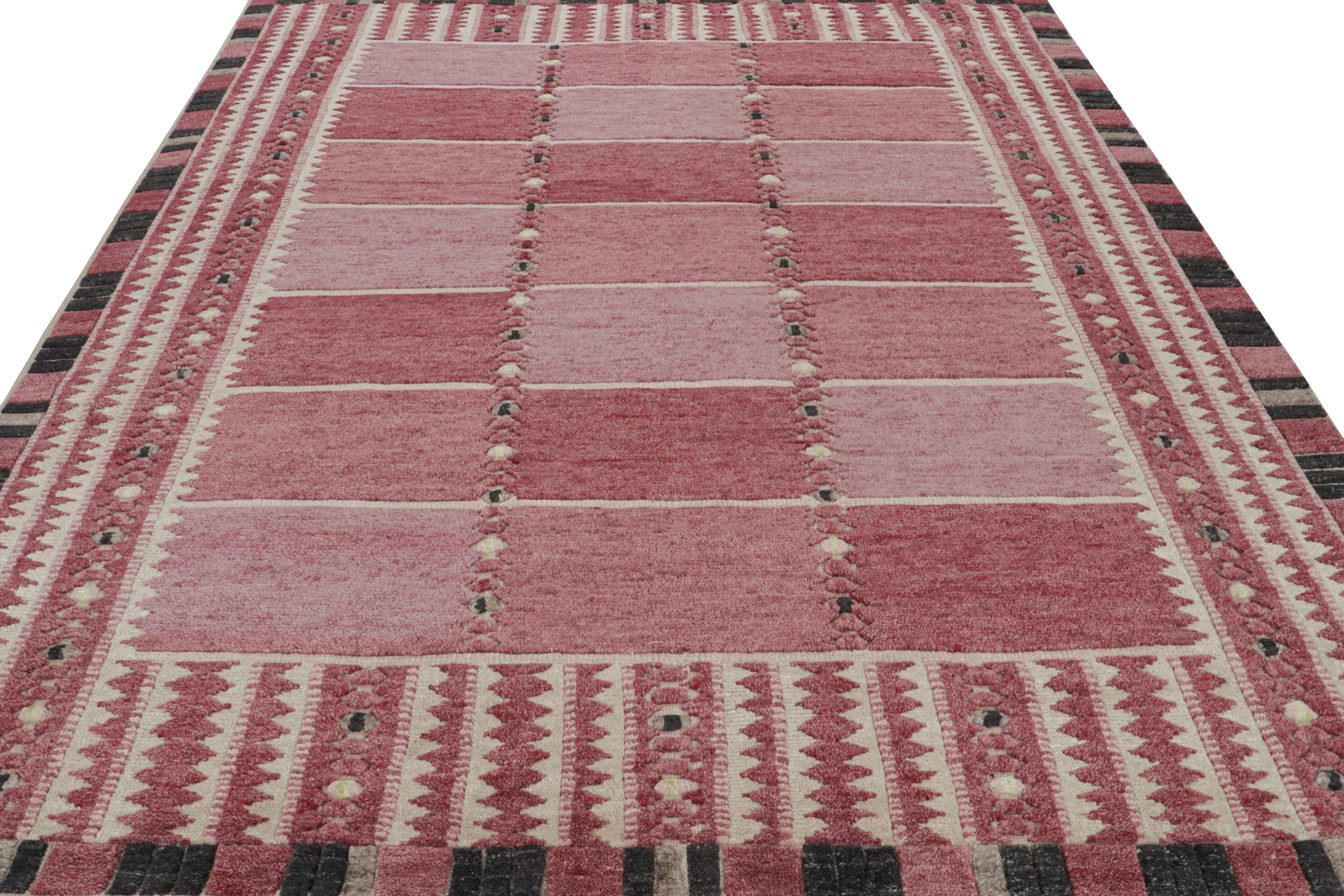 Rug & Kilim's Teppich im skandinavischen Stil mit rosafarbenen, geometrischen Mustern (Skandinavische Moderne) im Angebot