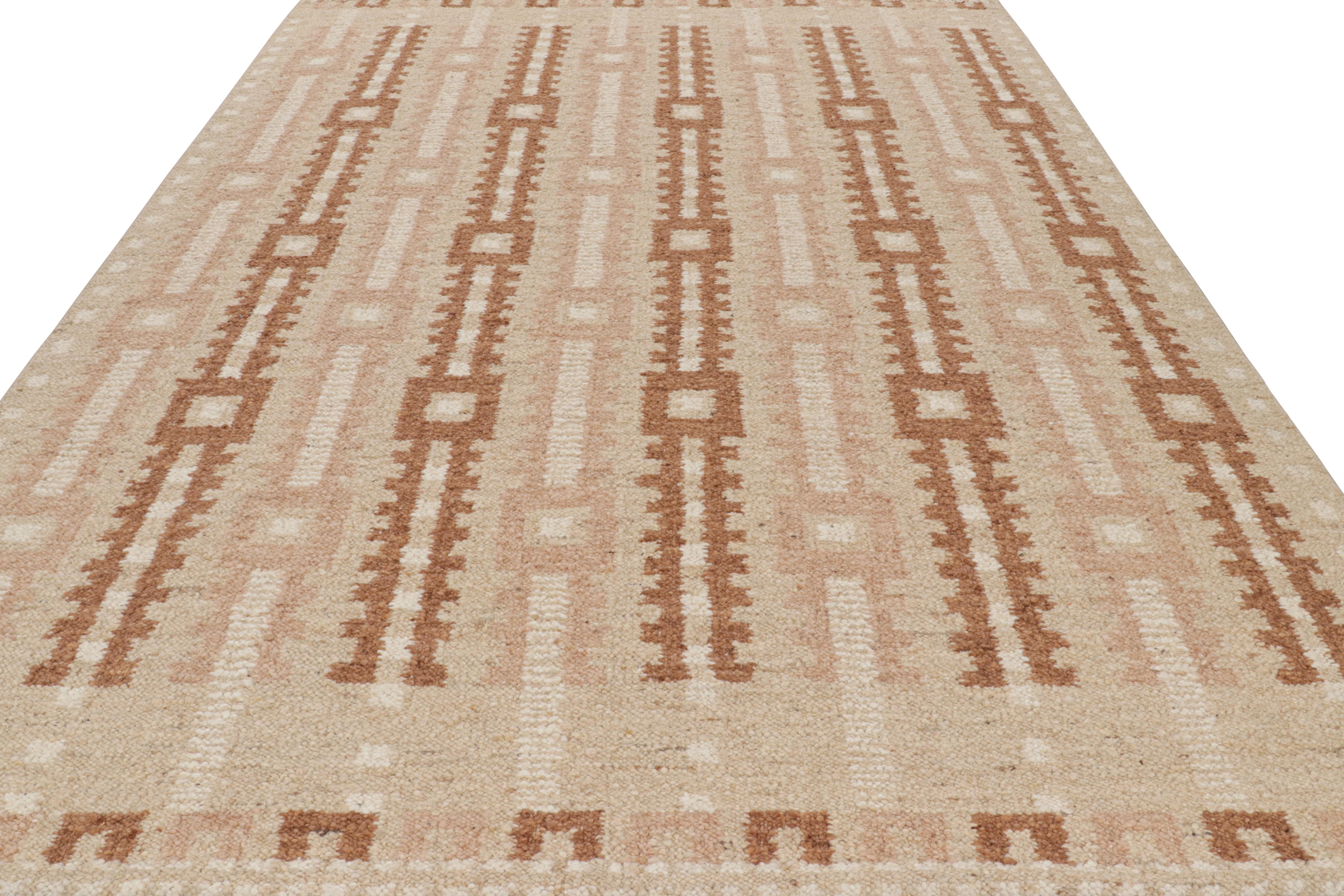 Rug & Kilim's Teppich im skandinavischen Stil mit rosa, weißen und beige-braunen Mustern (Handgewebt) im Angebot