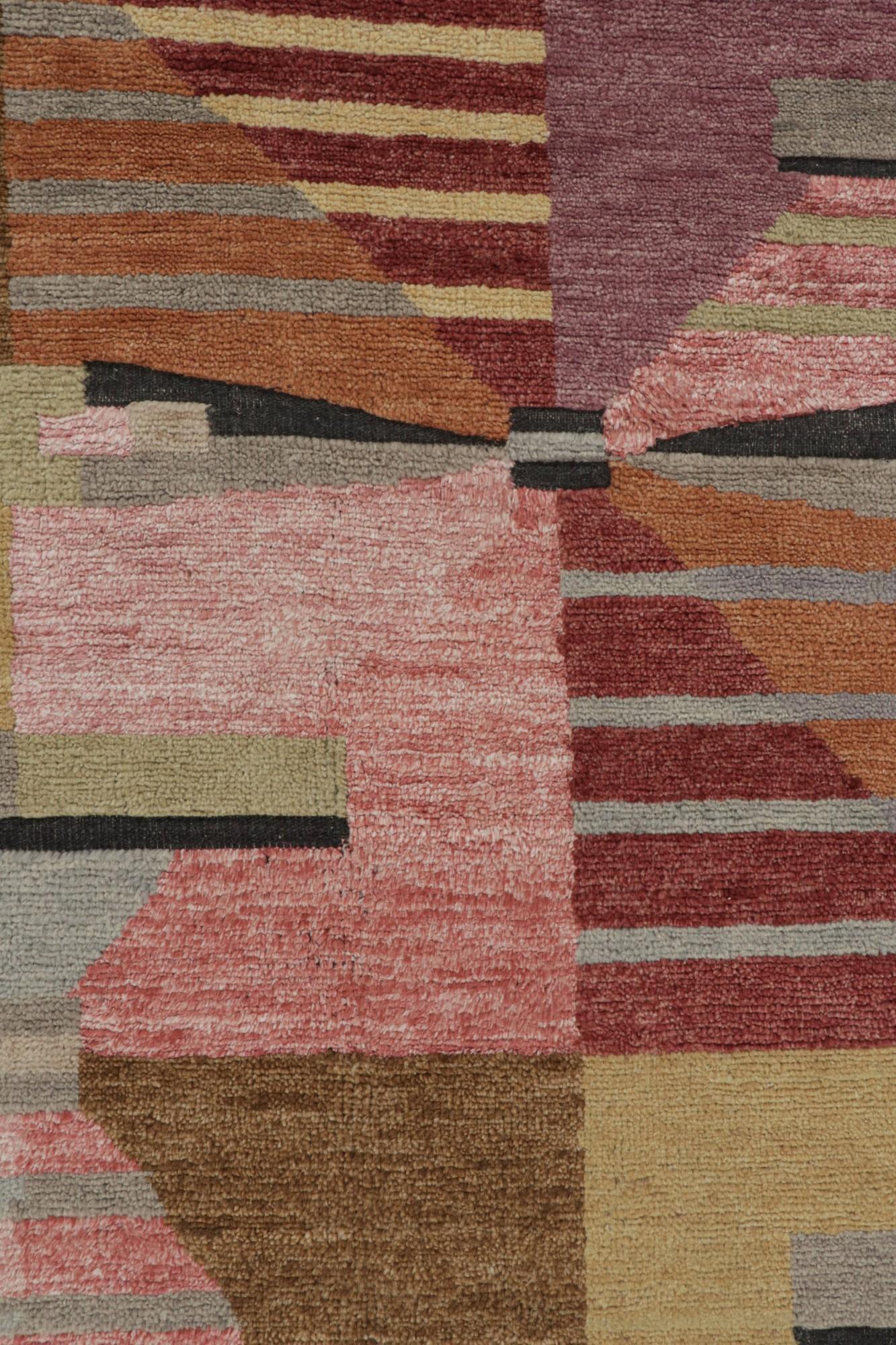 Rug & Kilim’s Scandinavian Style Rug with Polychromatic Geometric Pattern In New Condition For Sale In Long Island City, NY
