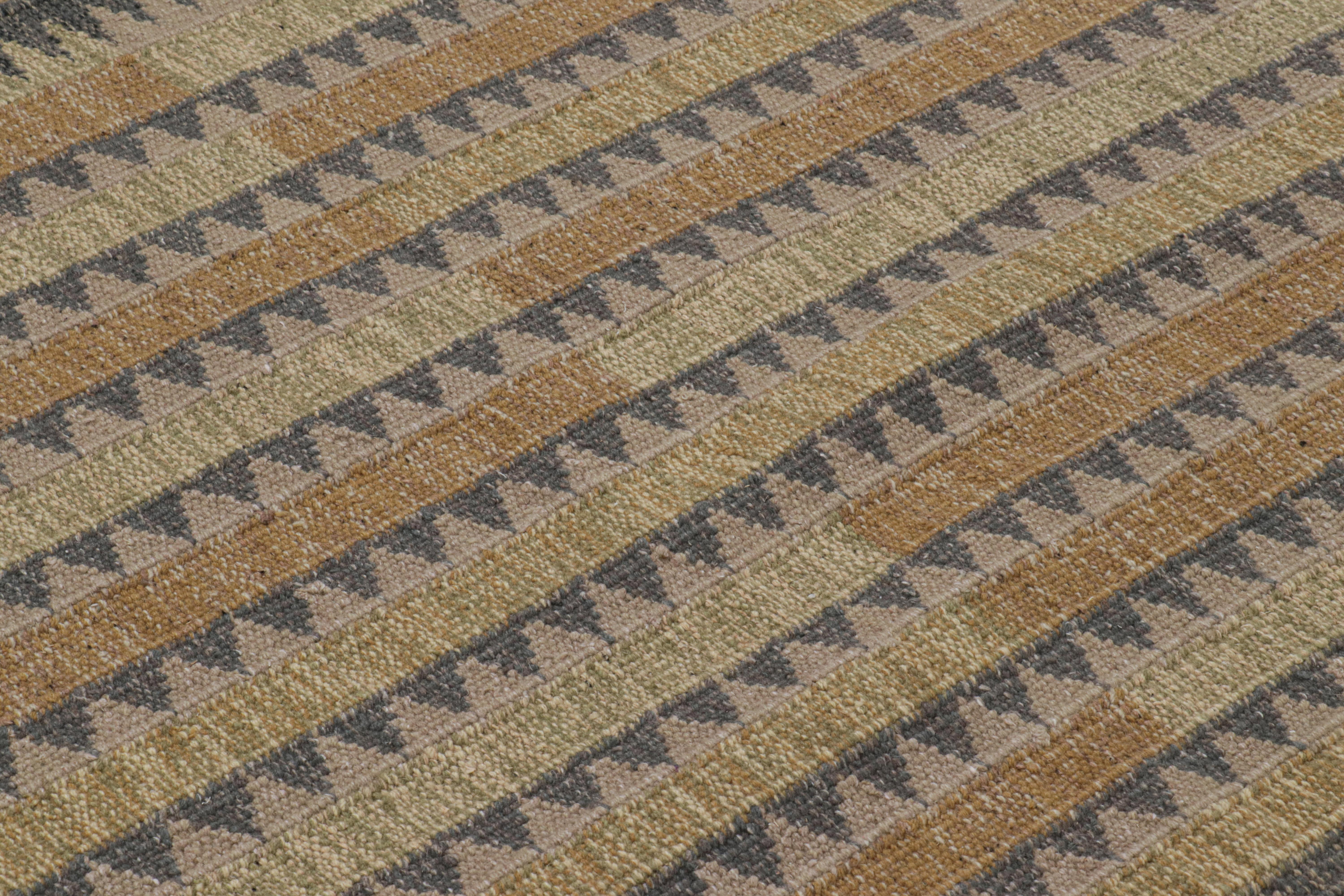 XXI secolo e contemporaneo Rug & Kilim: tappeto in stile scandinavo con motivi geometrici policromatici in vendita