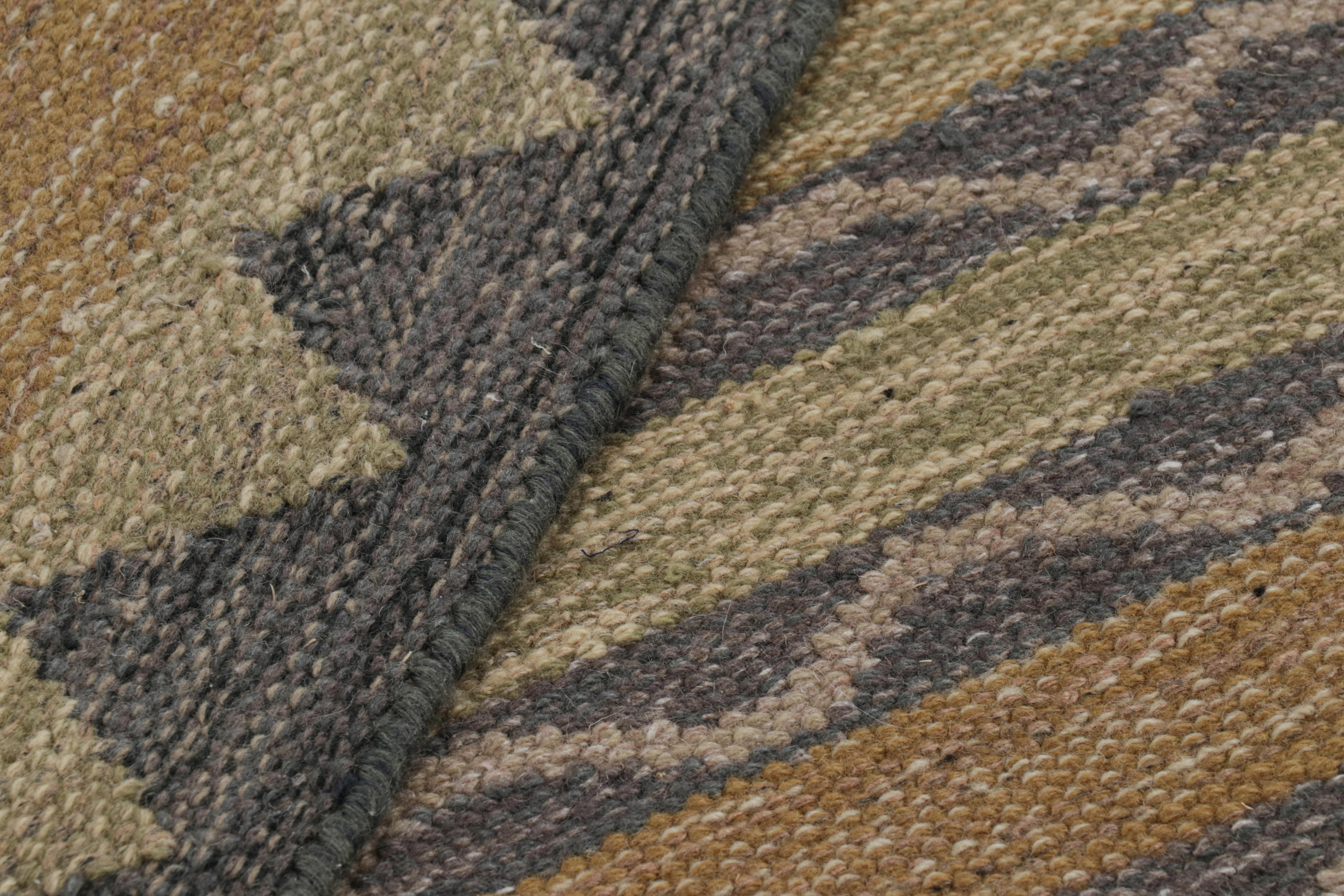 Lana Rug & Kilim: tappeto in stile scandinavo con motivi geometrici policromatici in vendita