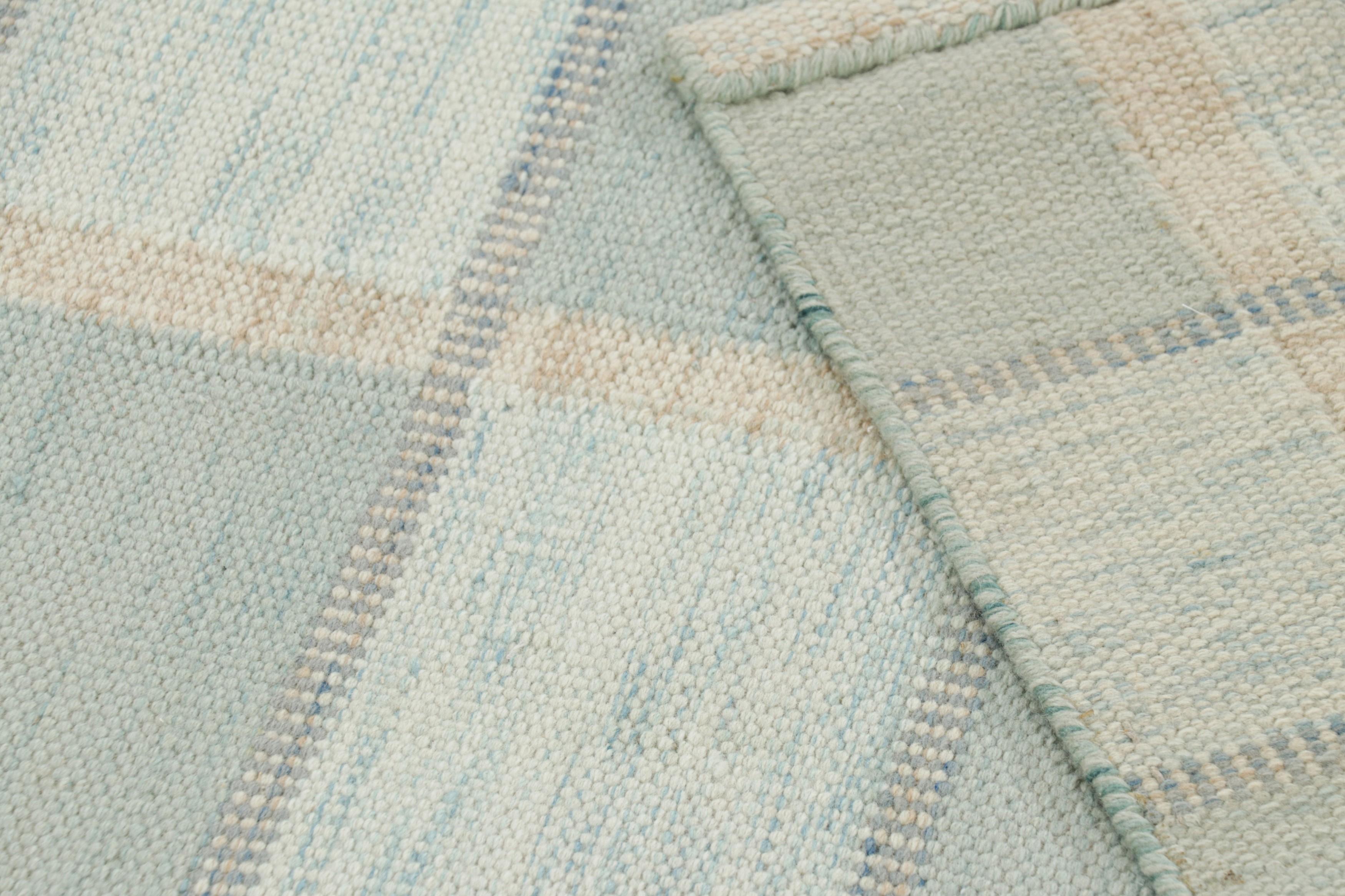Alfombra de estilo escandinavo de Rug & Kilim con motivos geométricos azul marino Siglo XXI y contemporáneo en venta