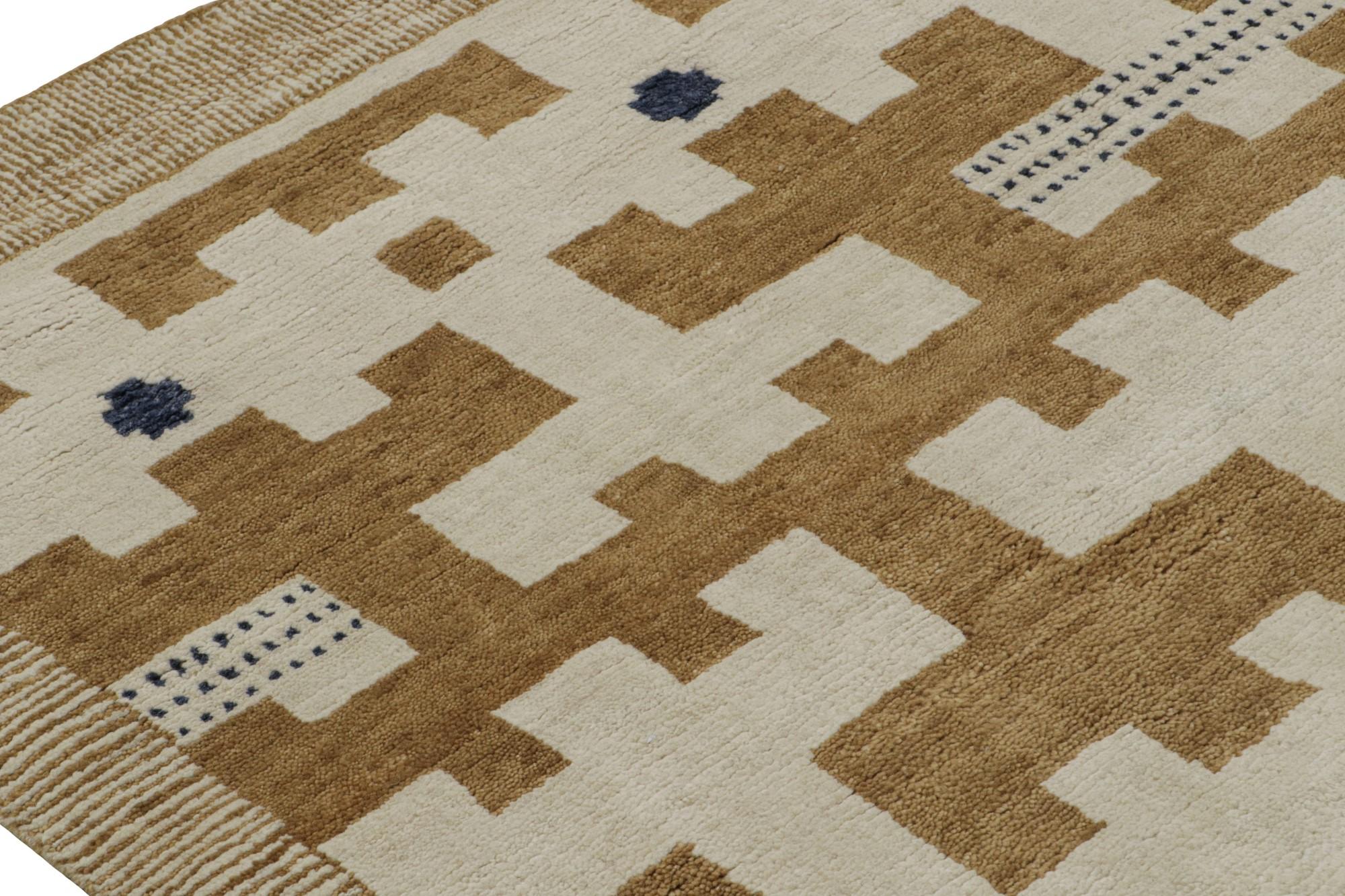 Hand-Knotted Rug & Kilim’s Scandinavian Style Rug with White & Gold Geometric Patterns For Sale