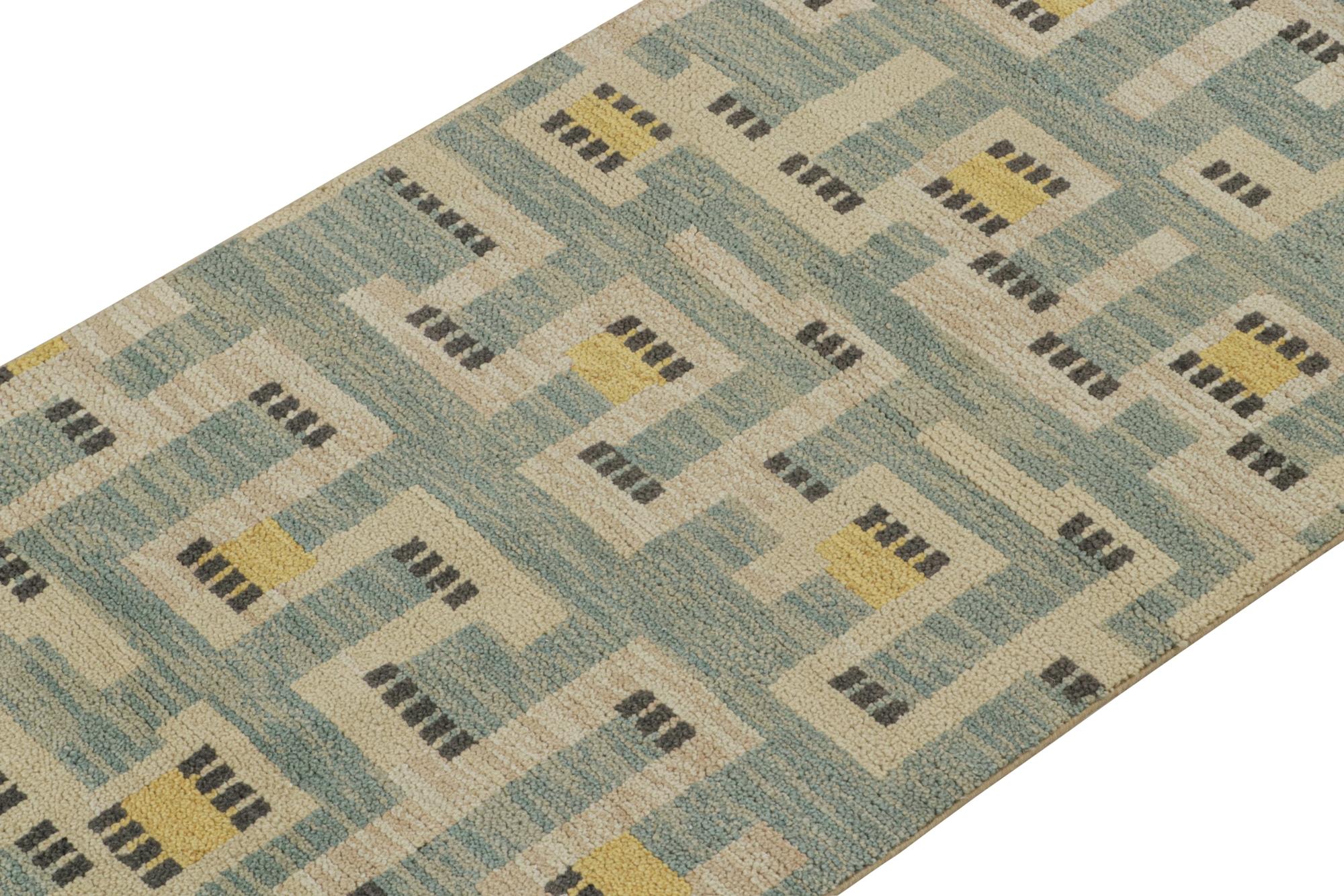 Indien Tapis & Kilim's Scandinavian Style Runner in Blue, Beige & Gold Geometric Pattern (tapis de style scandinave à motif géométrique bleu, beige et or) en vente