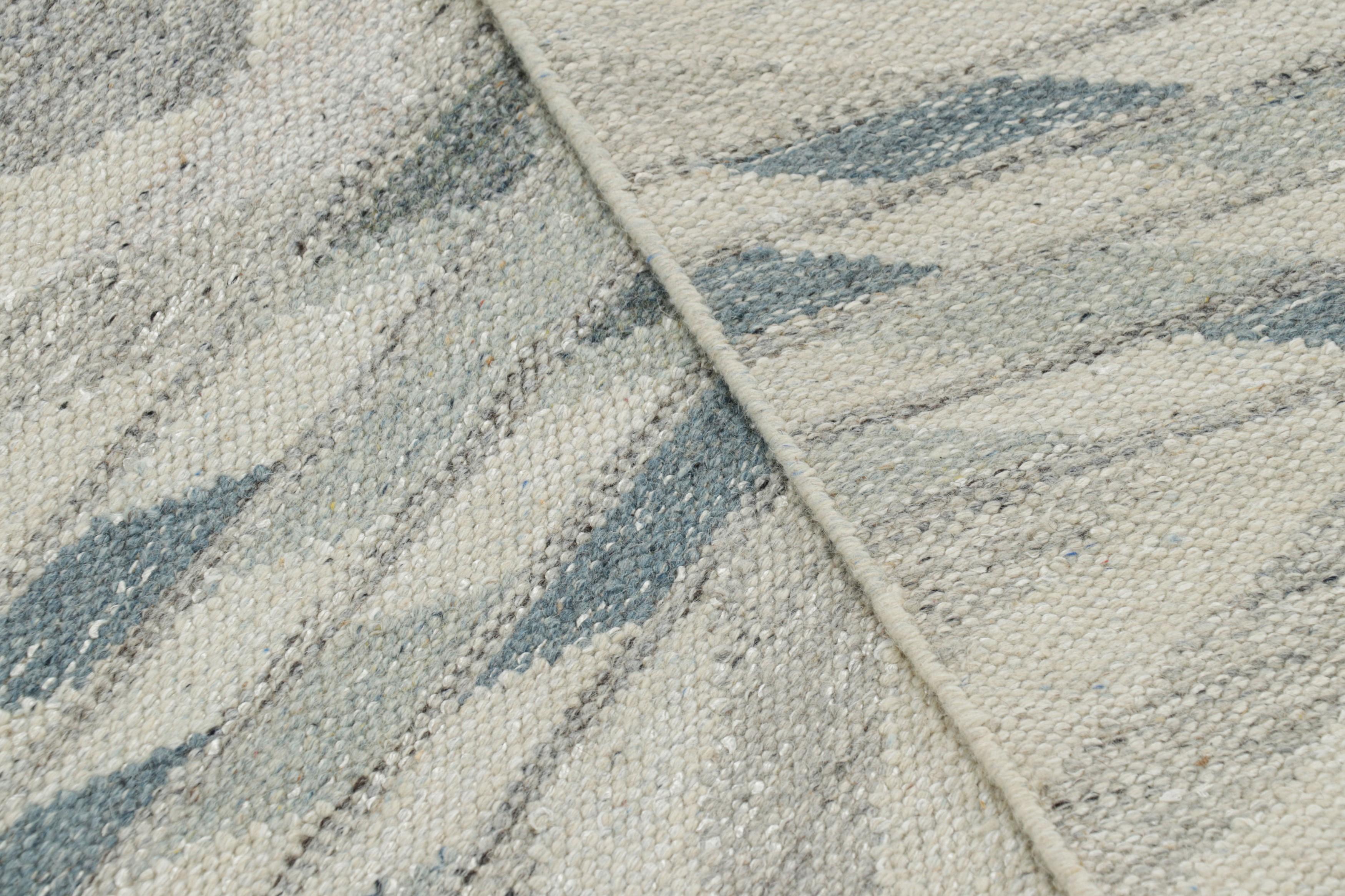 Contemporary Rug & Kilim’s Scandinavian Style Runner Rug in Gray with Geometric Patterns For Sale