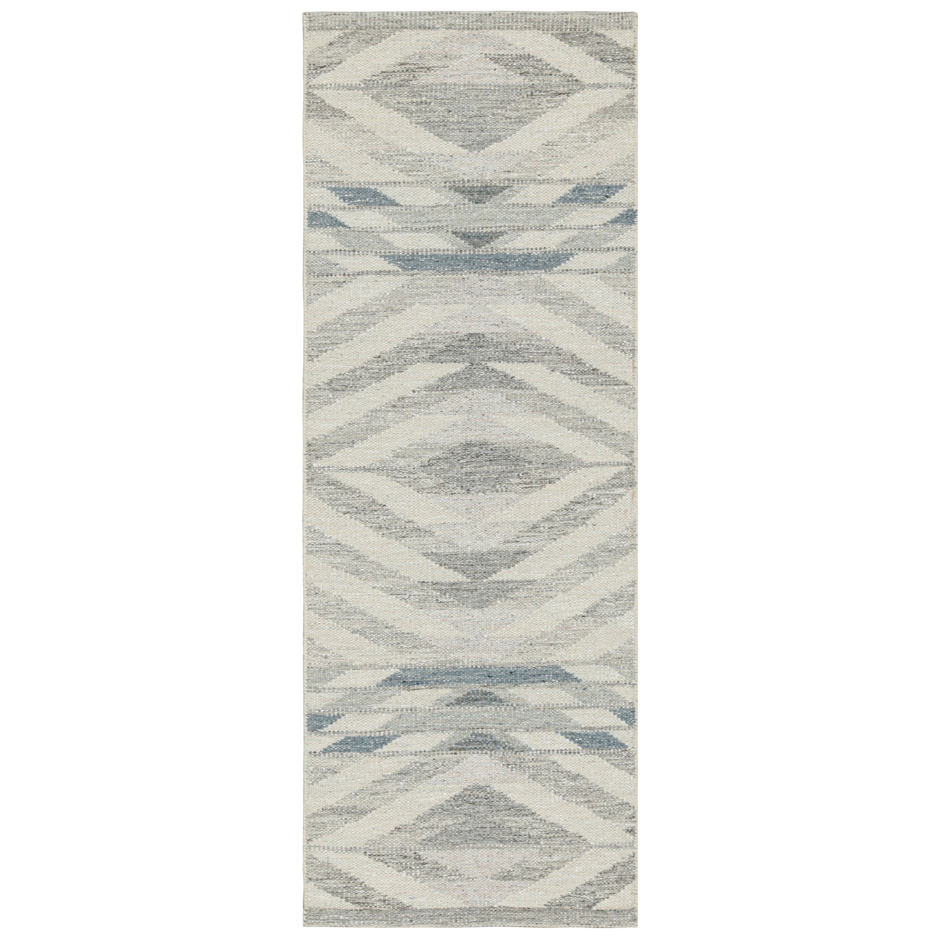Rug & Kilim’s Scandinavian Style Runner Rug in Gray with Geometric Patterns For Sale