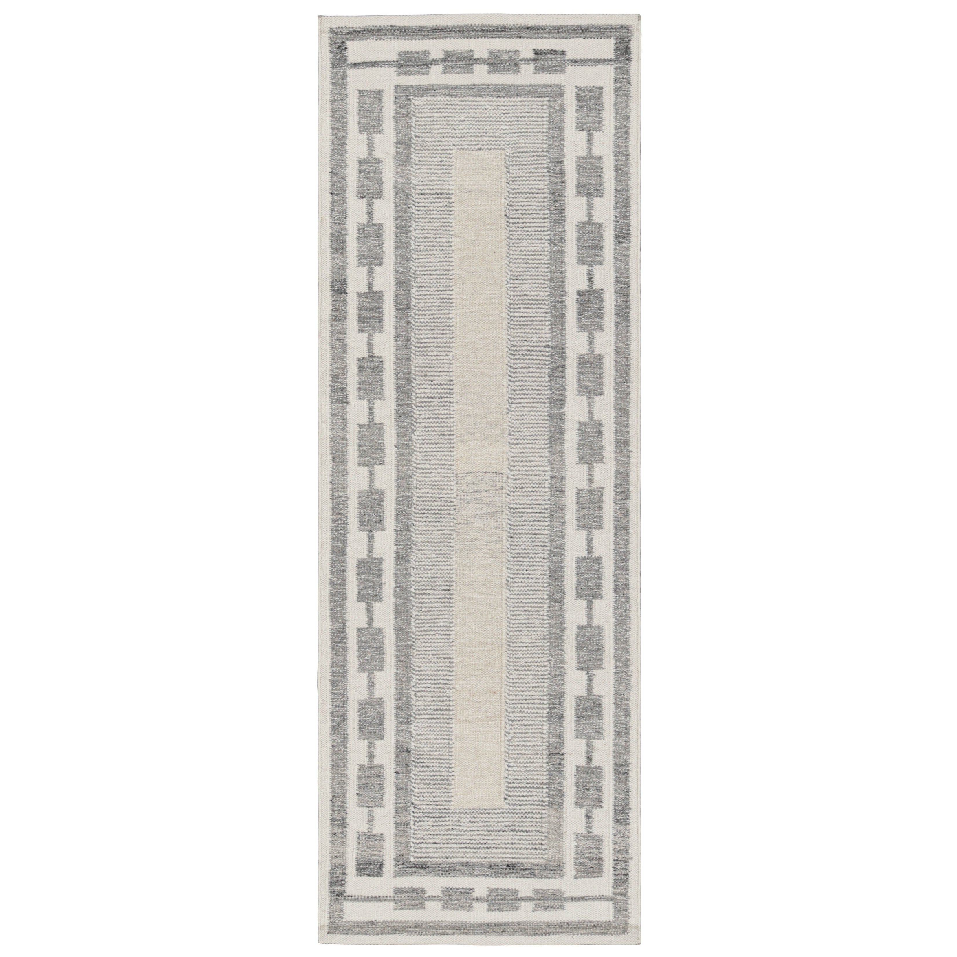 Tapis de style scandinave à motifs géométriques blancs et gris de Rug & Kilim en vente