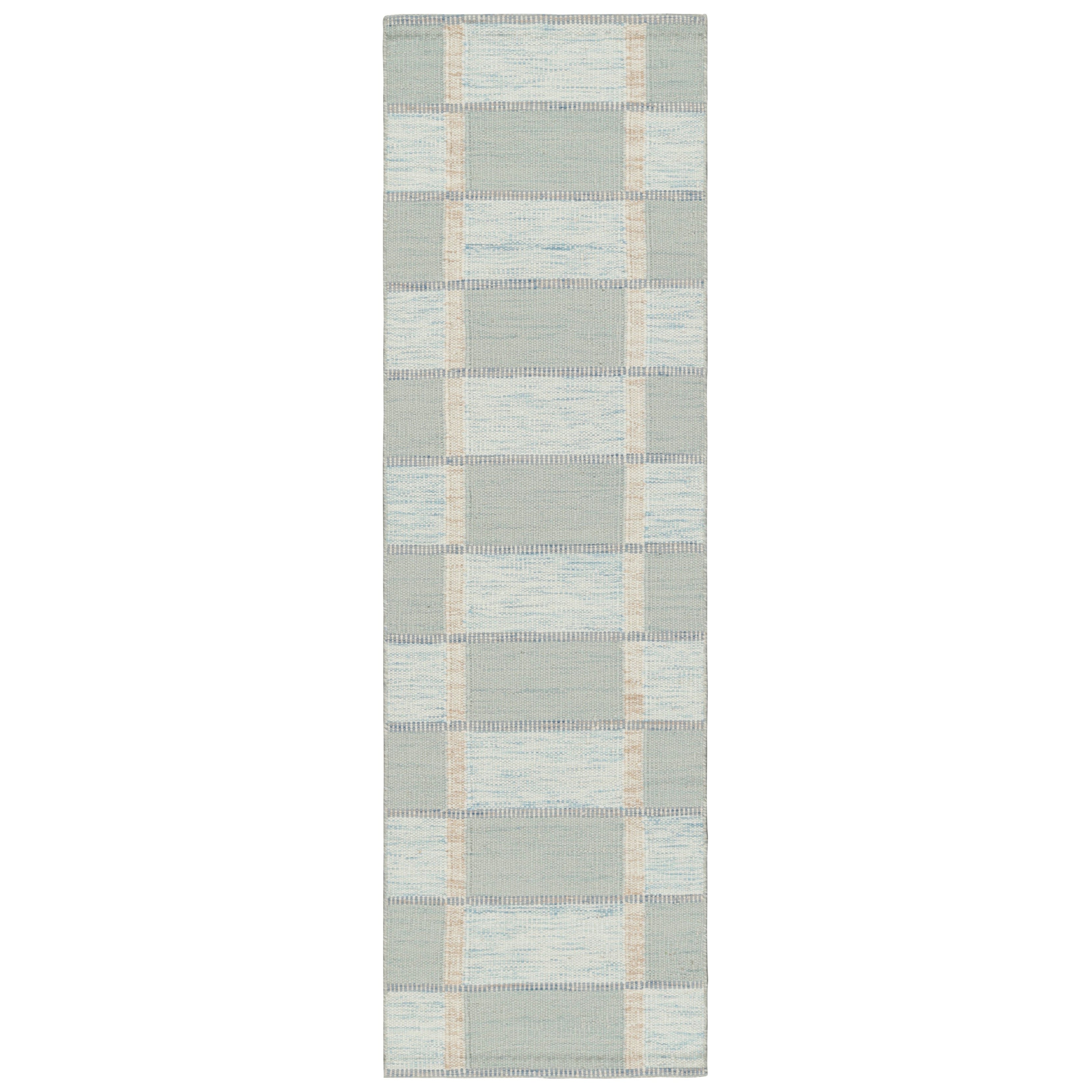 Tappeto Runner in stile scandinavo con motivi geometrici blu mare di Rug & Kilim