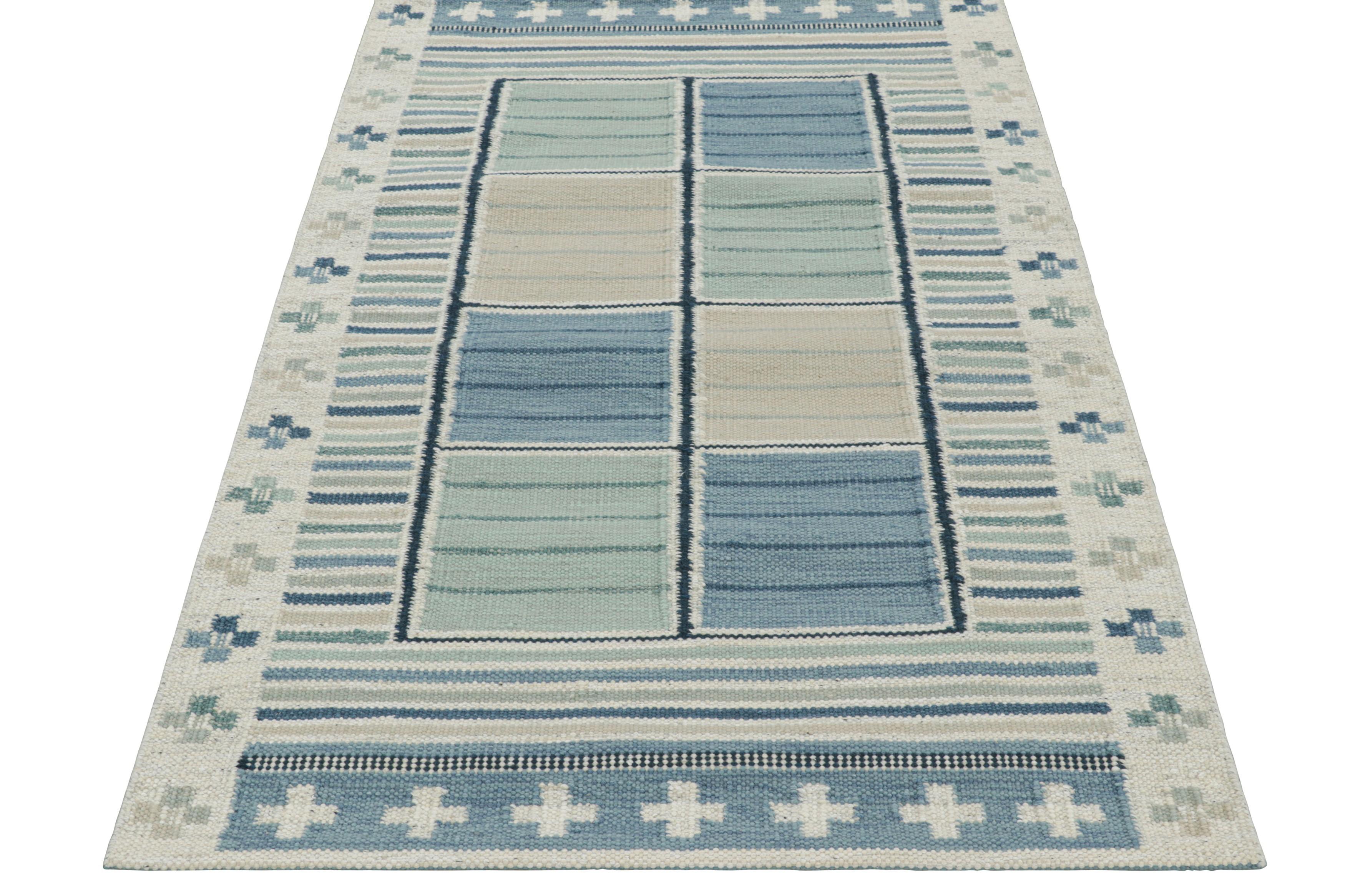 Teppich & Kilims Skandinavischer Schachtelteppich im skandinavischen Stil in Hellblau mit geometrischem Muster (Indisch) im Angebot