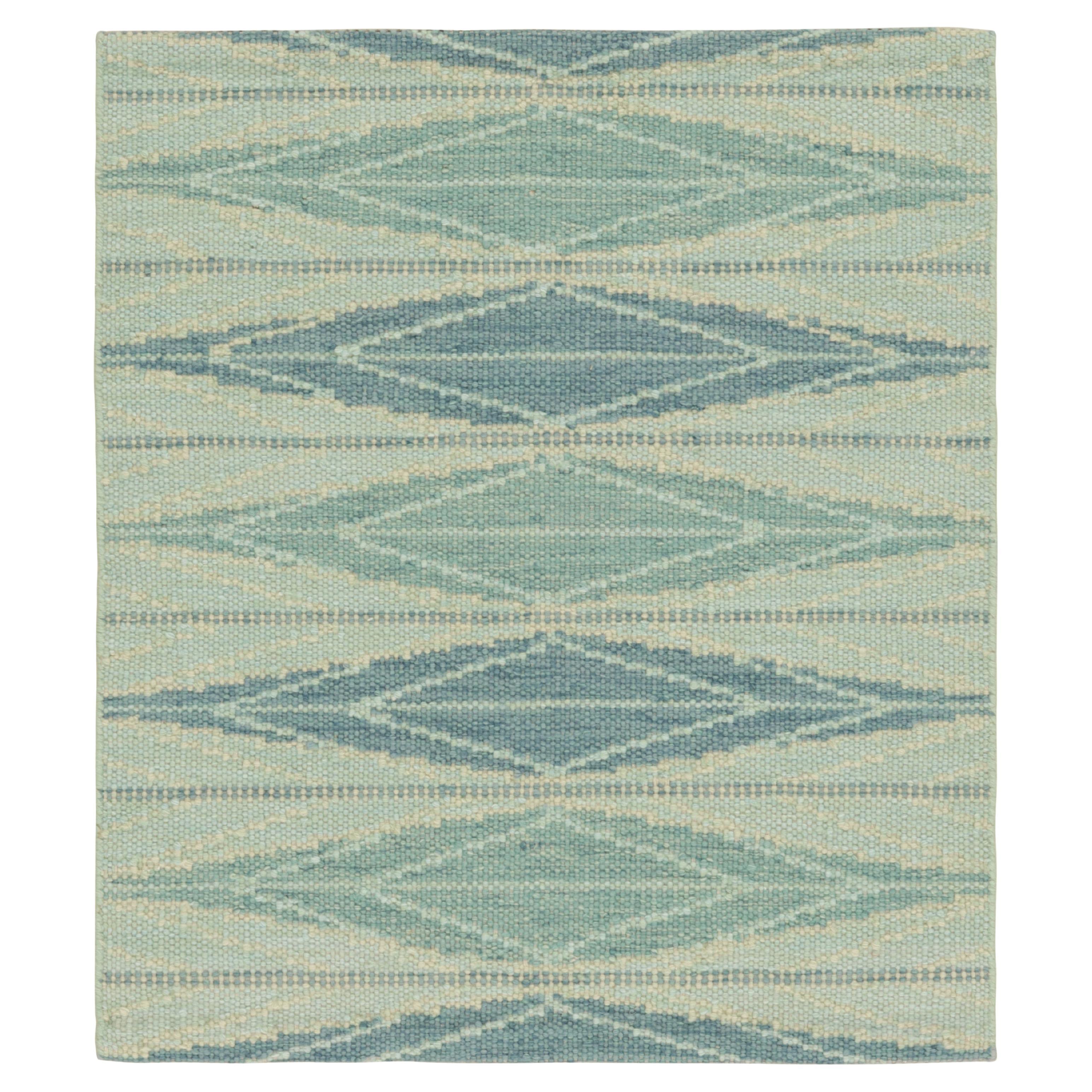 Rug & Kilim's Scandinavian Style Square Rug in Blue, with Geometric Patterns (tapis carré de style scandinave à motifs géométriques) en vente